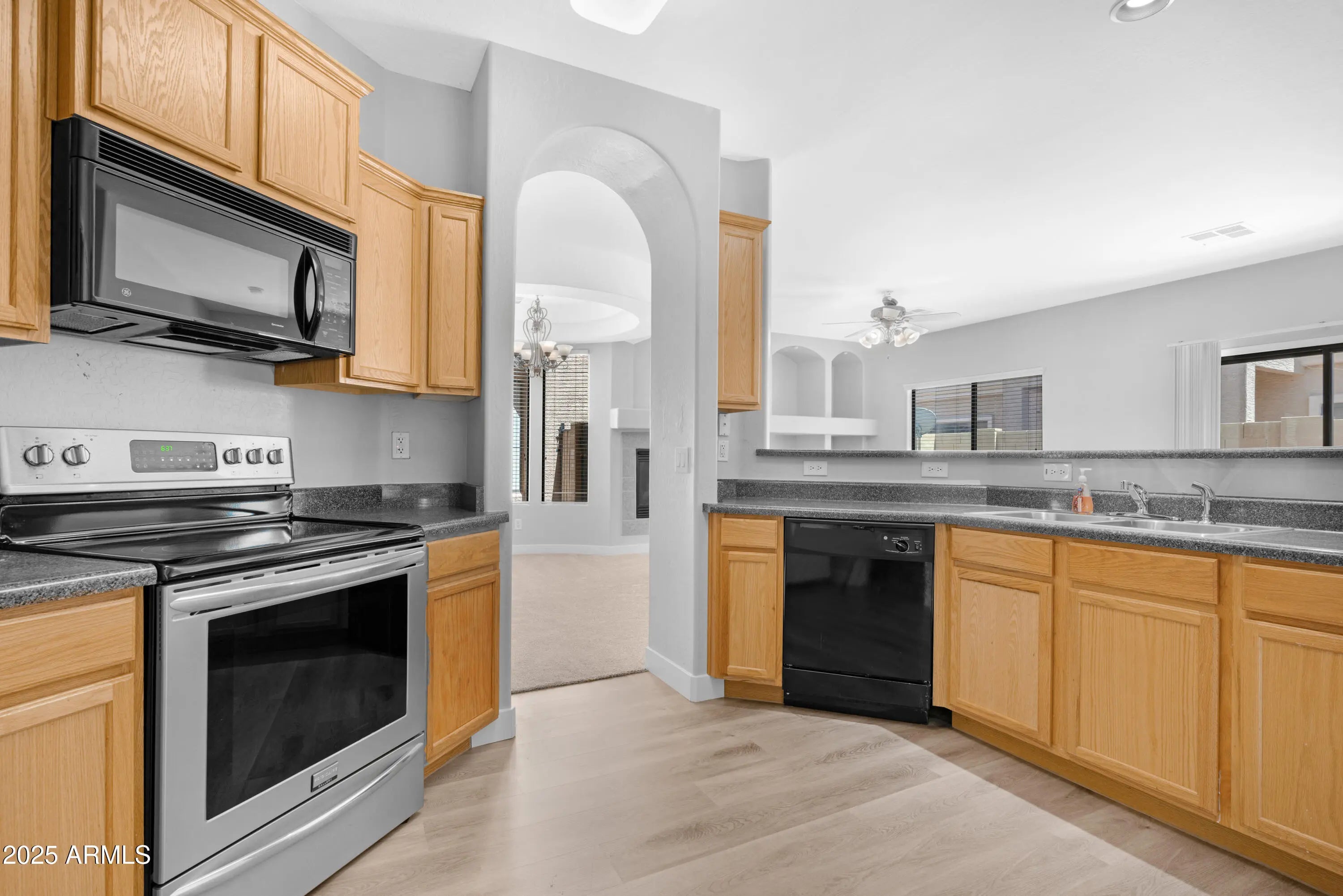 Photo of Listing #6881147