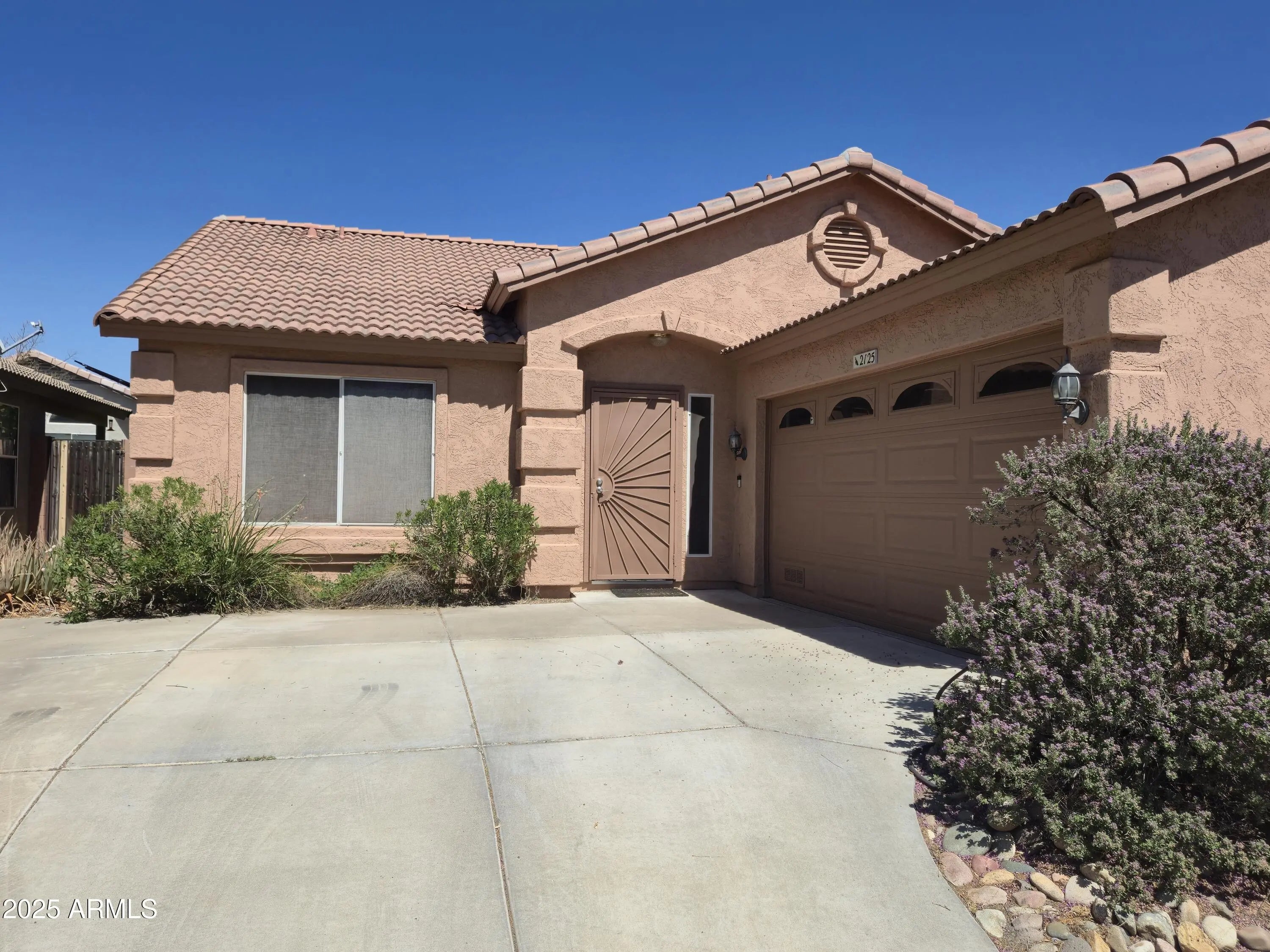 Photo of Listing #6881367