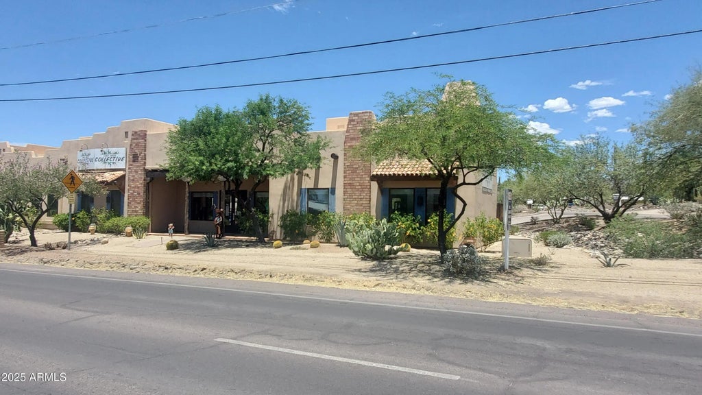 6070 E Cave Creek Road, Cave Creek