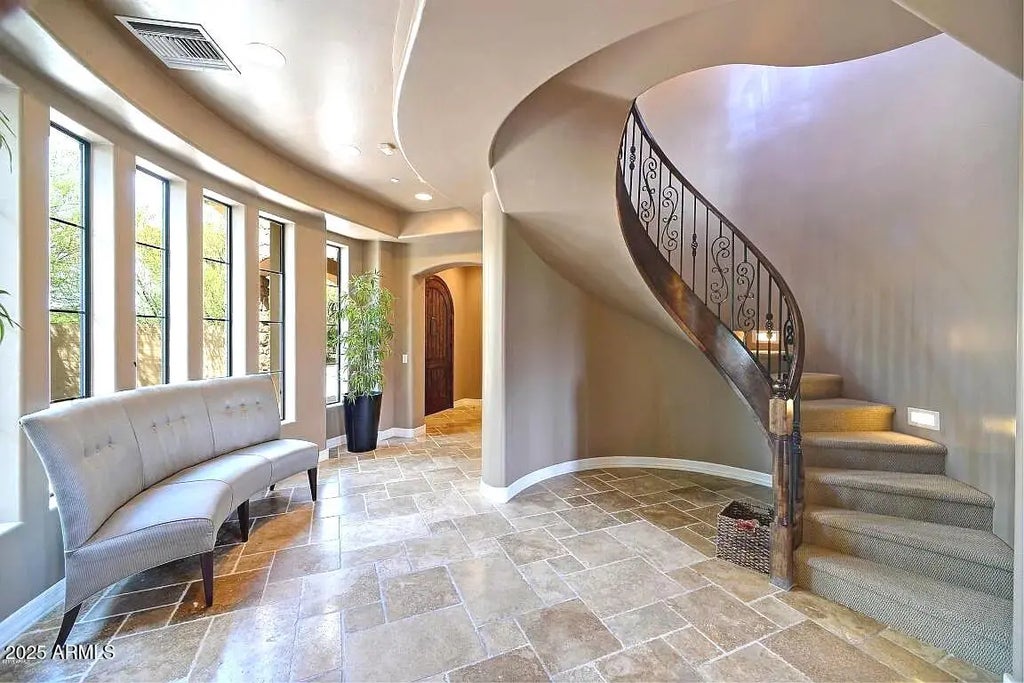 3804 E Camelback Road, Phoenix