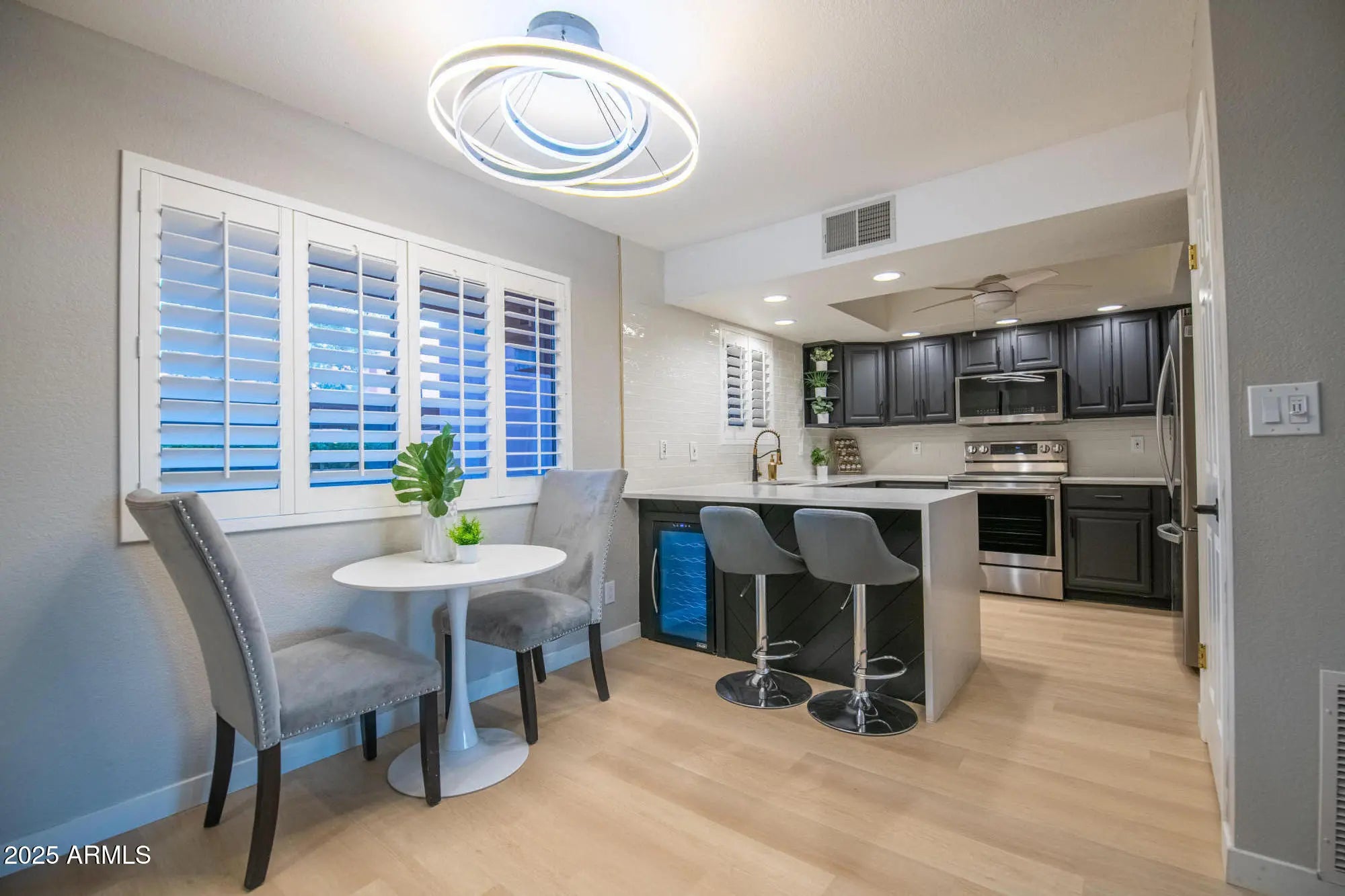 Photo of Listing #6881558