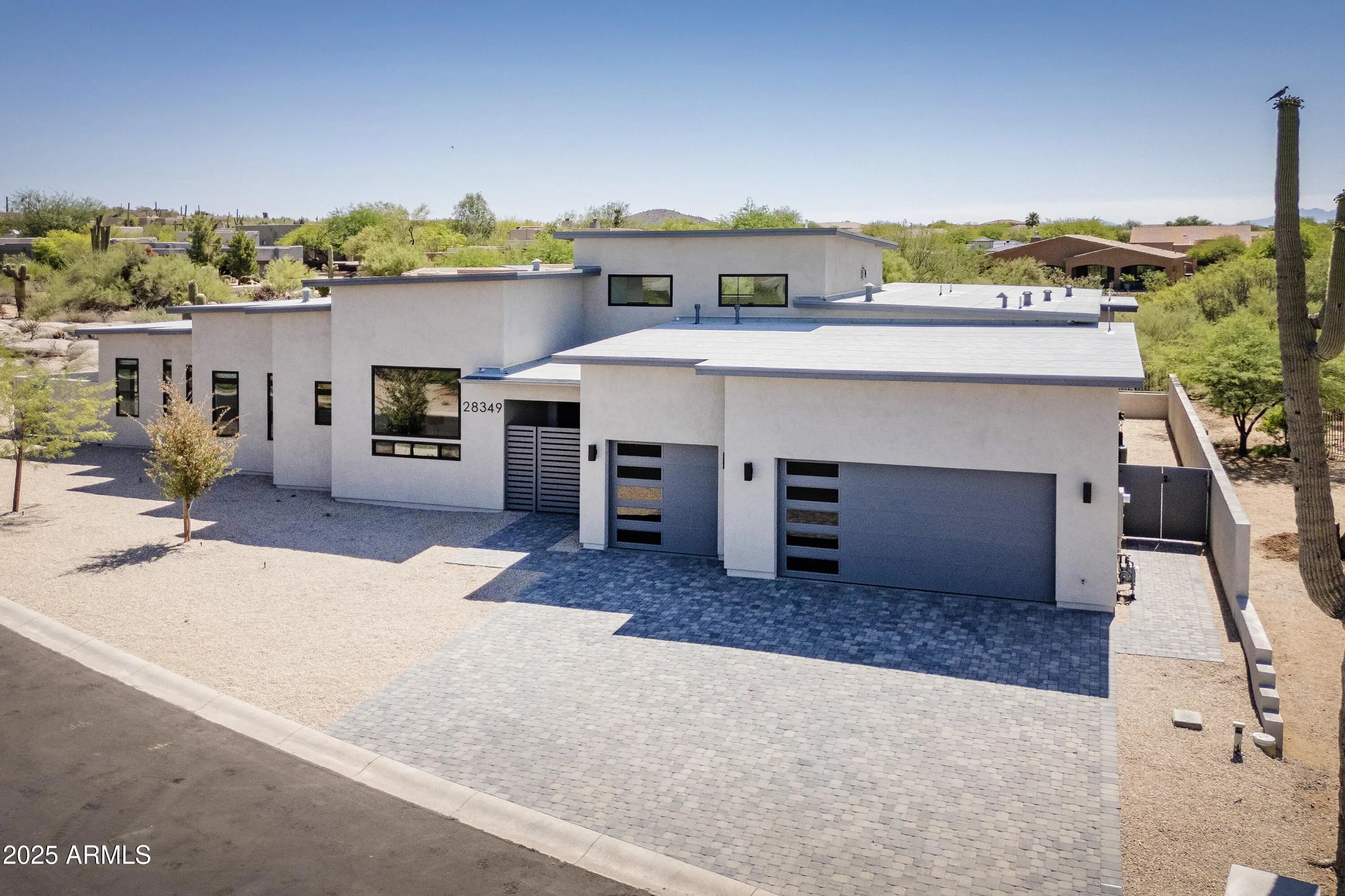 Photo of Listing #6883024