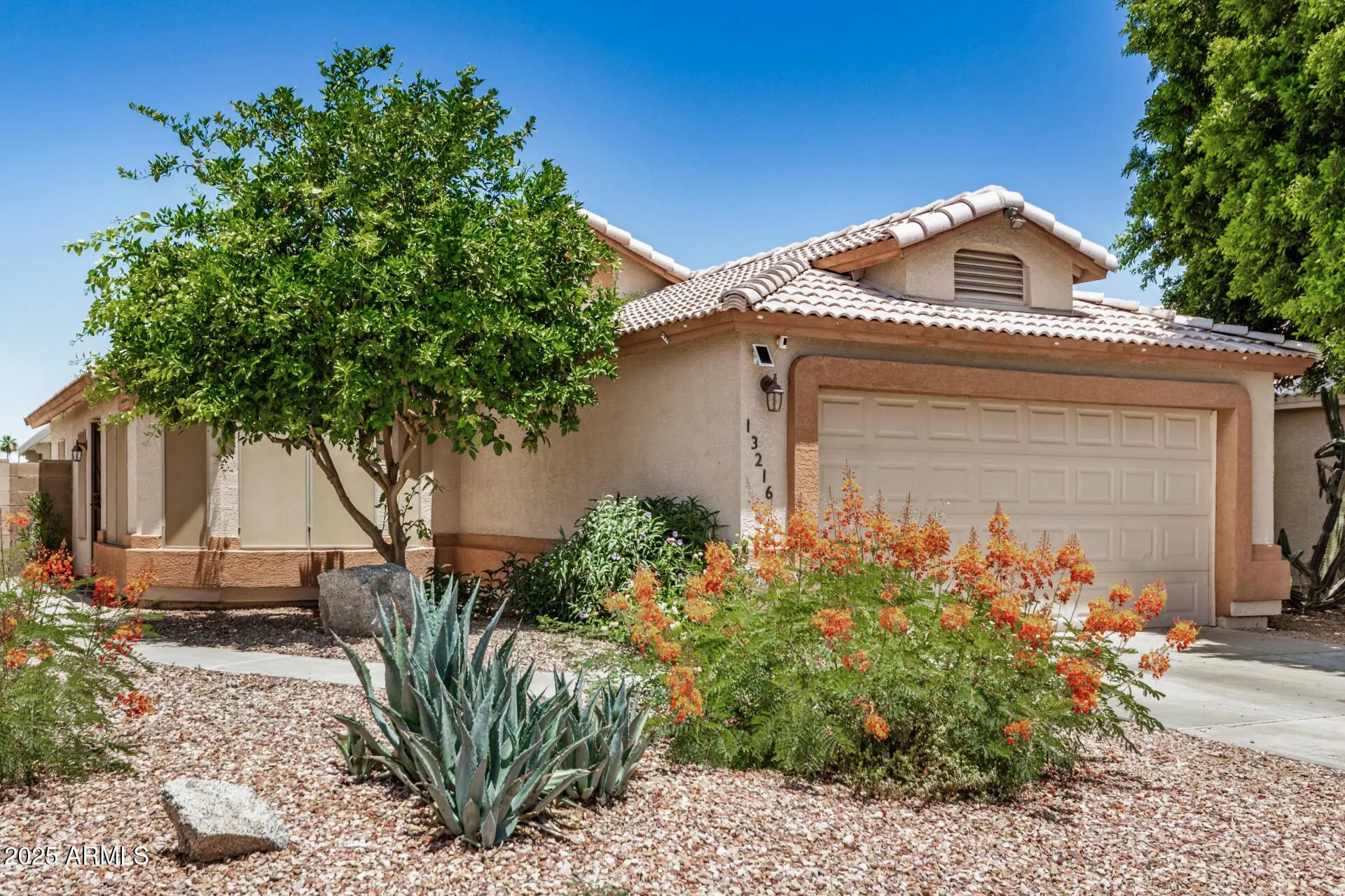 Photo of Listing #6882346