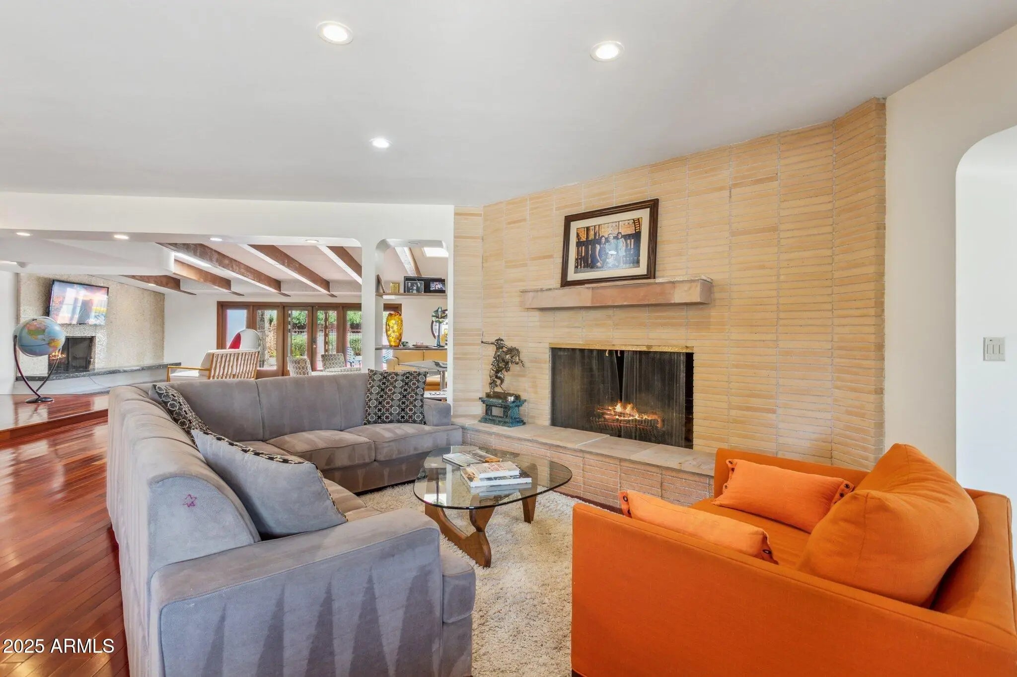 Photo of Listing #6889239