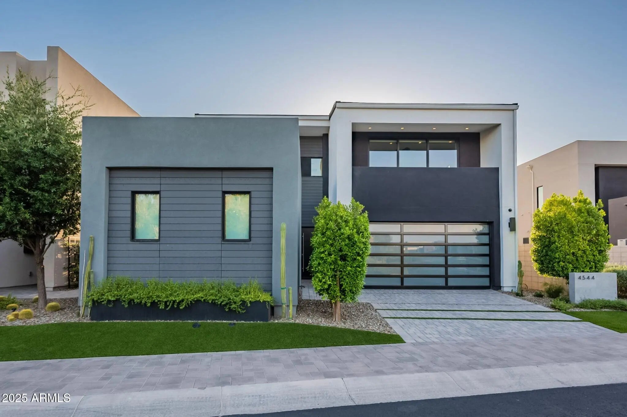 Photo of Listing #6888004