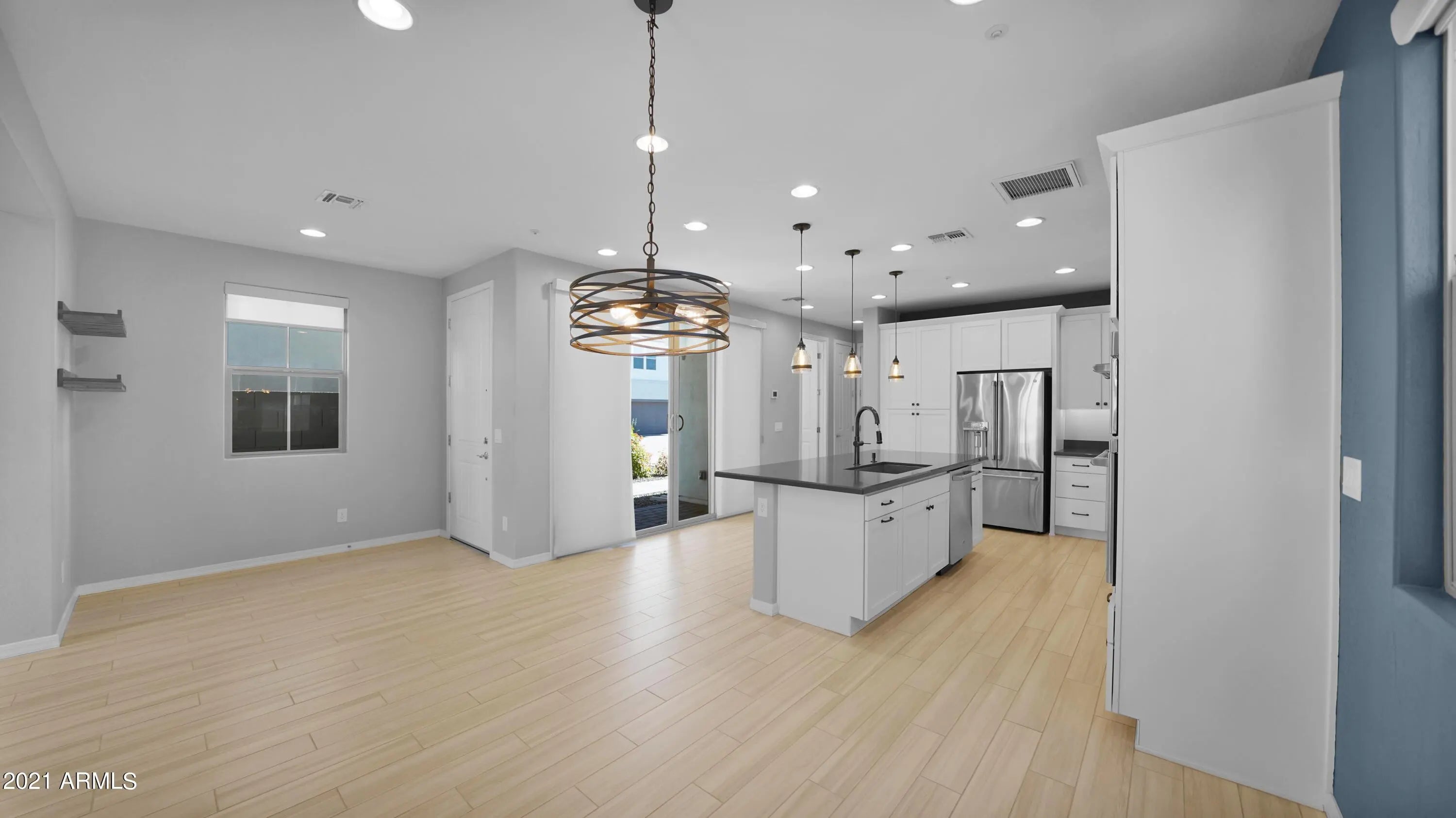 Photo of Listing #6882162