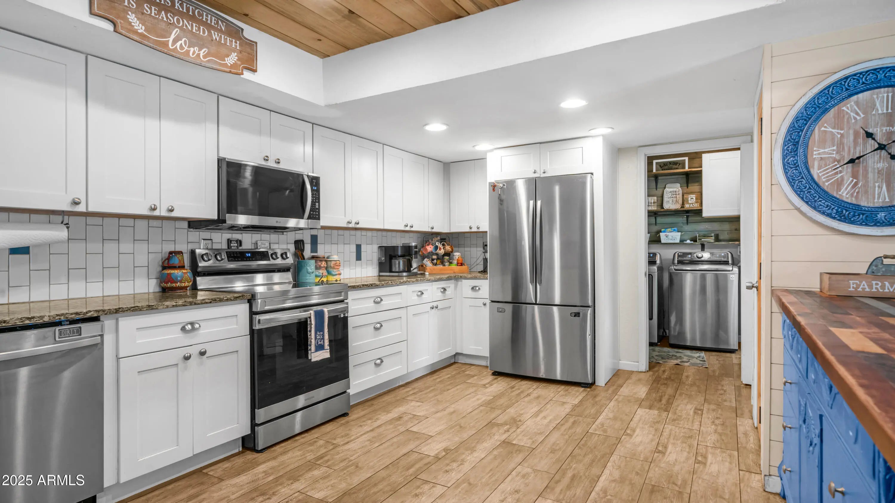 Photo of Listing #6882169