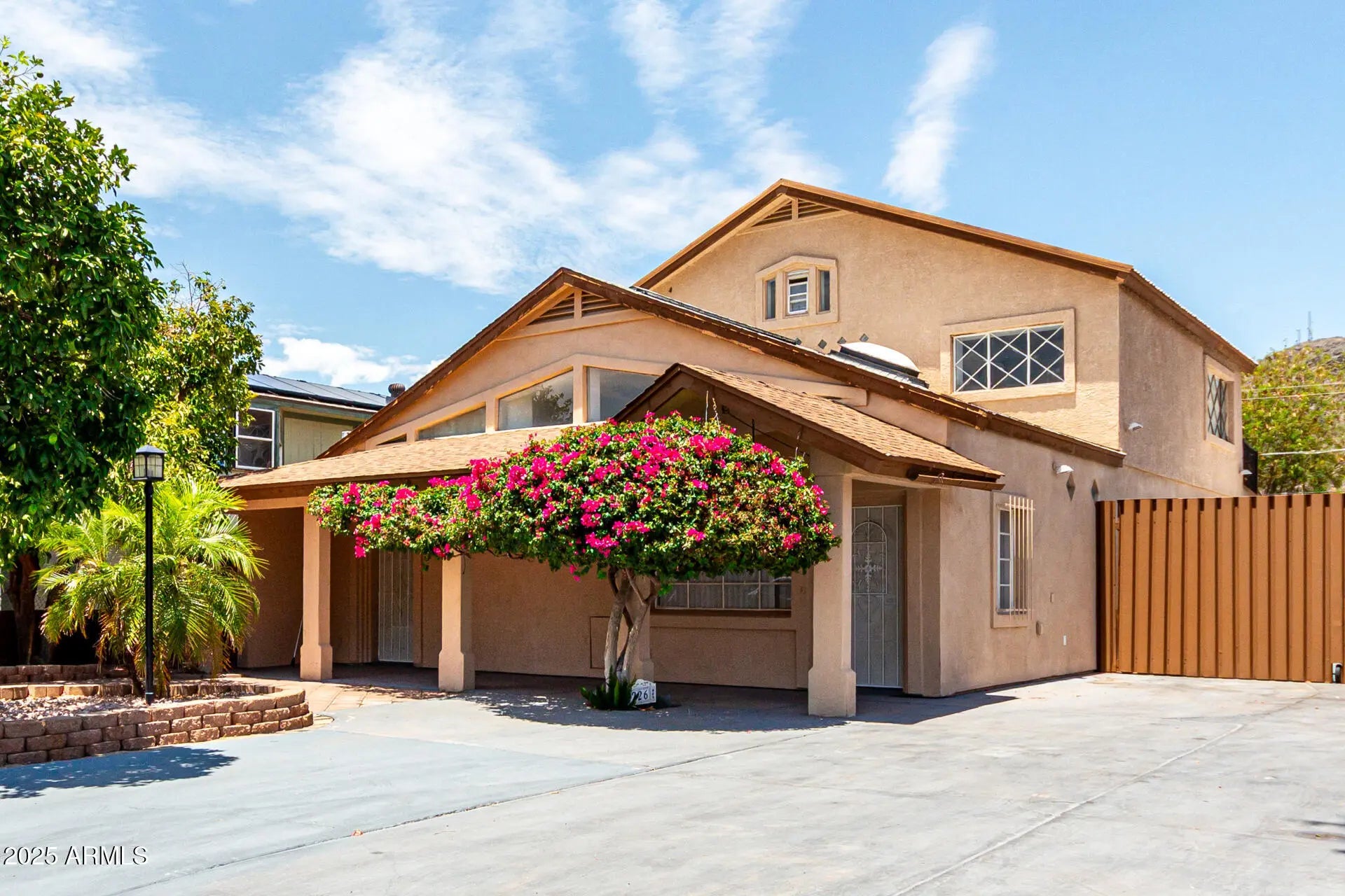 Photo of Listing #6889158