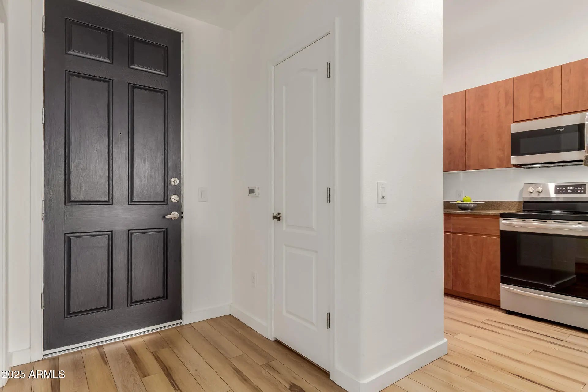 Photo of Listing #6882519