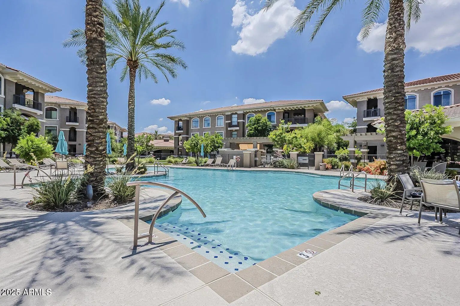 Photo of Listing #6882519