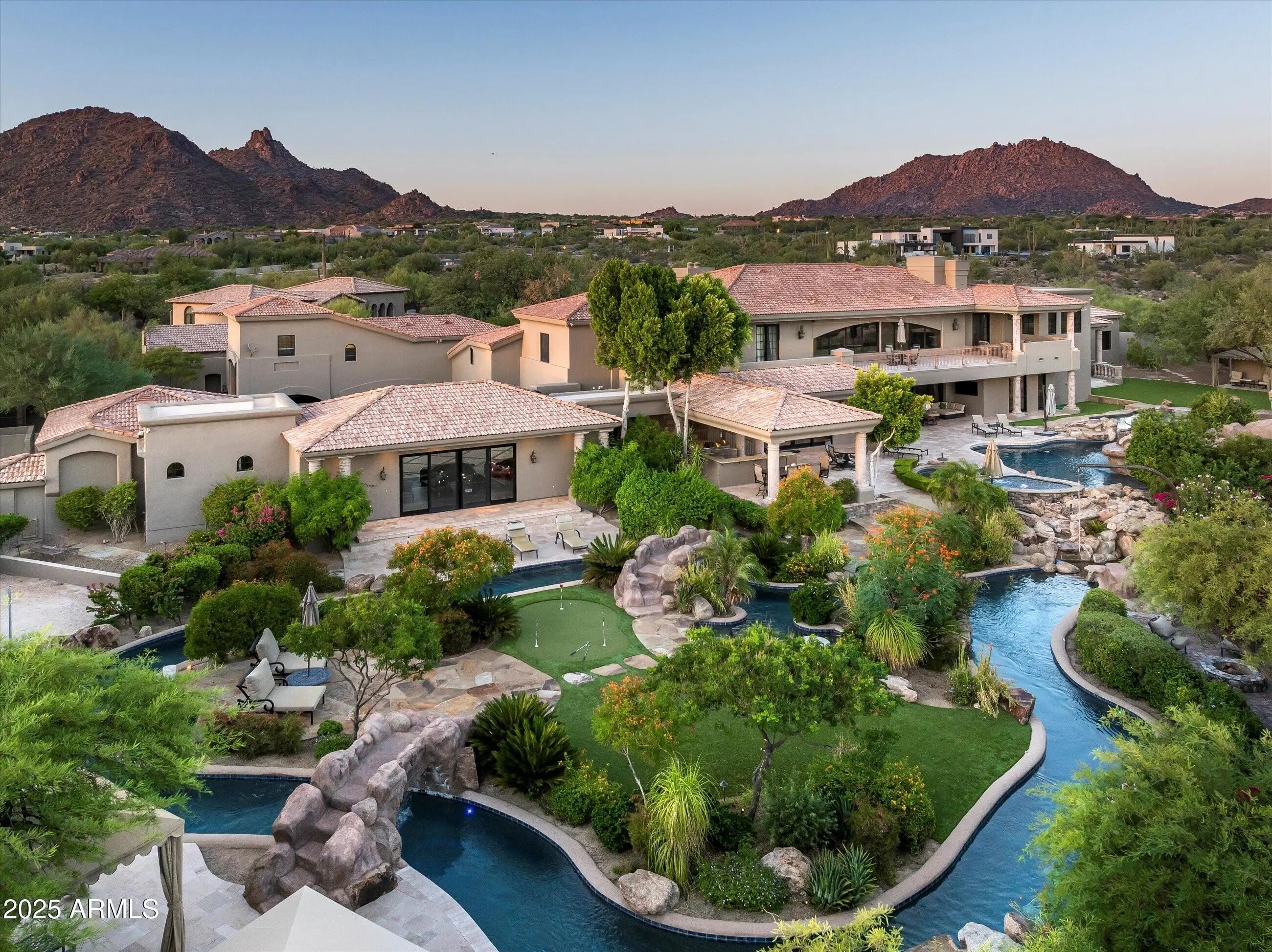 Photo of Listing #6892803