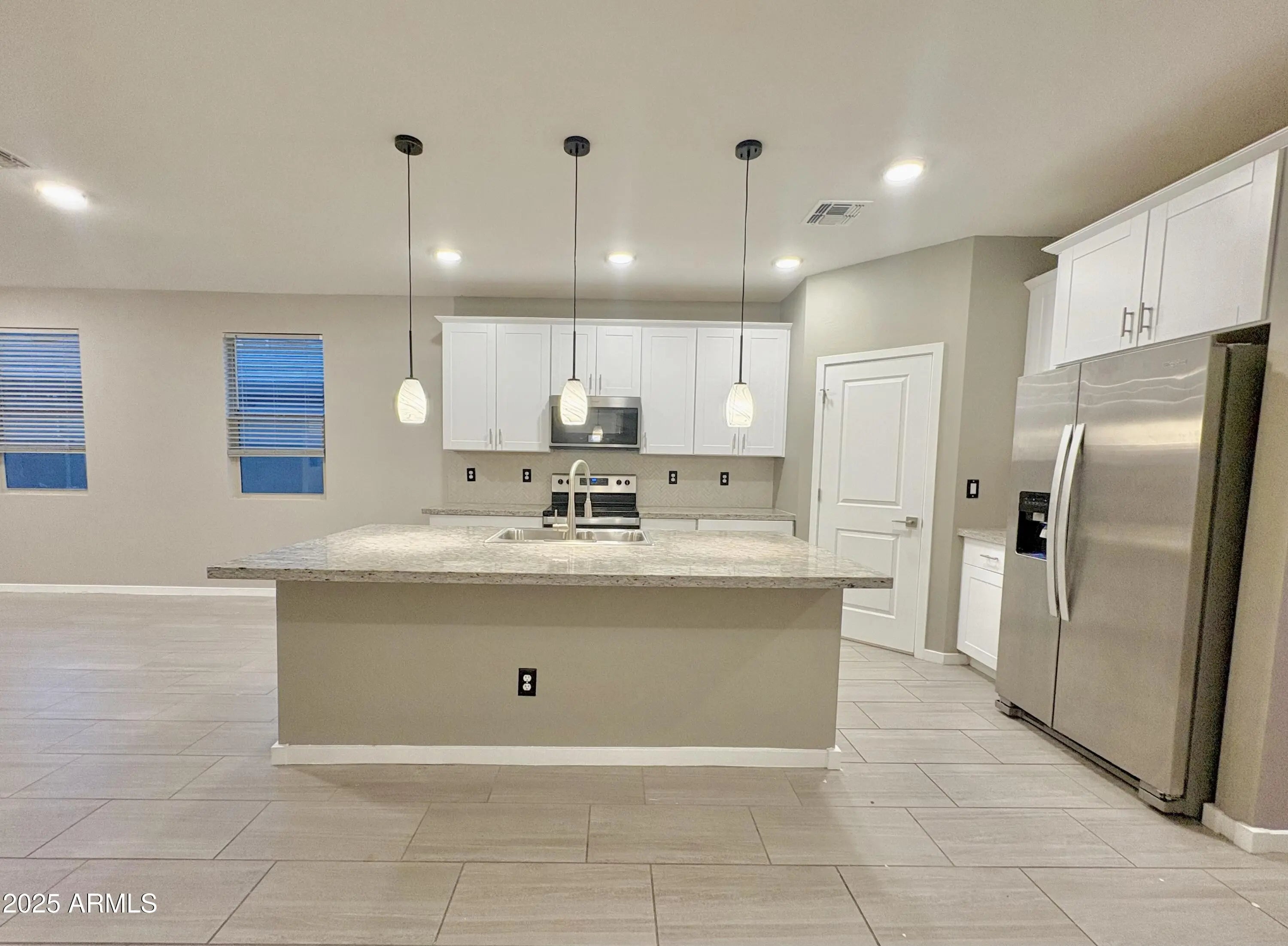 Photo of Listing #6882670