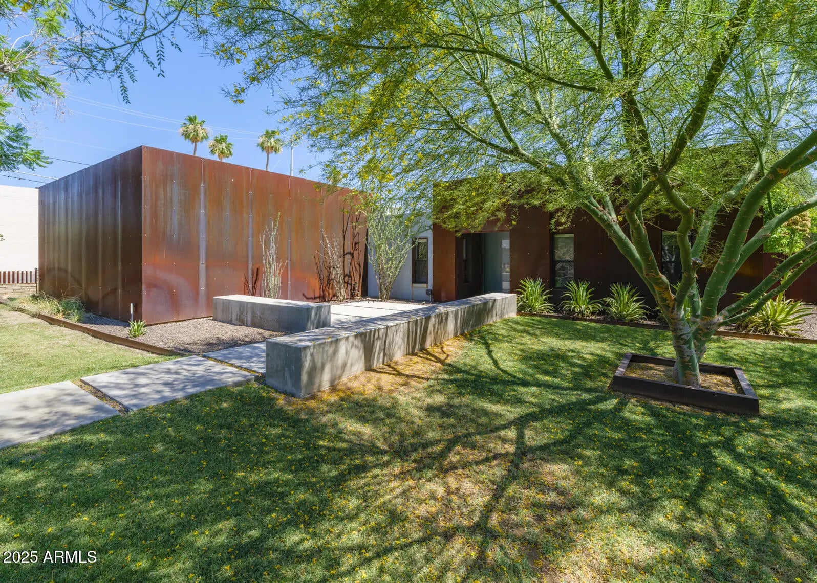 Photo of Listing #6894532