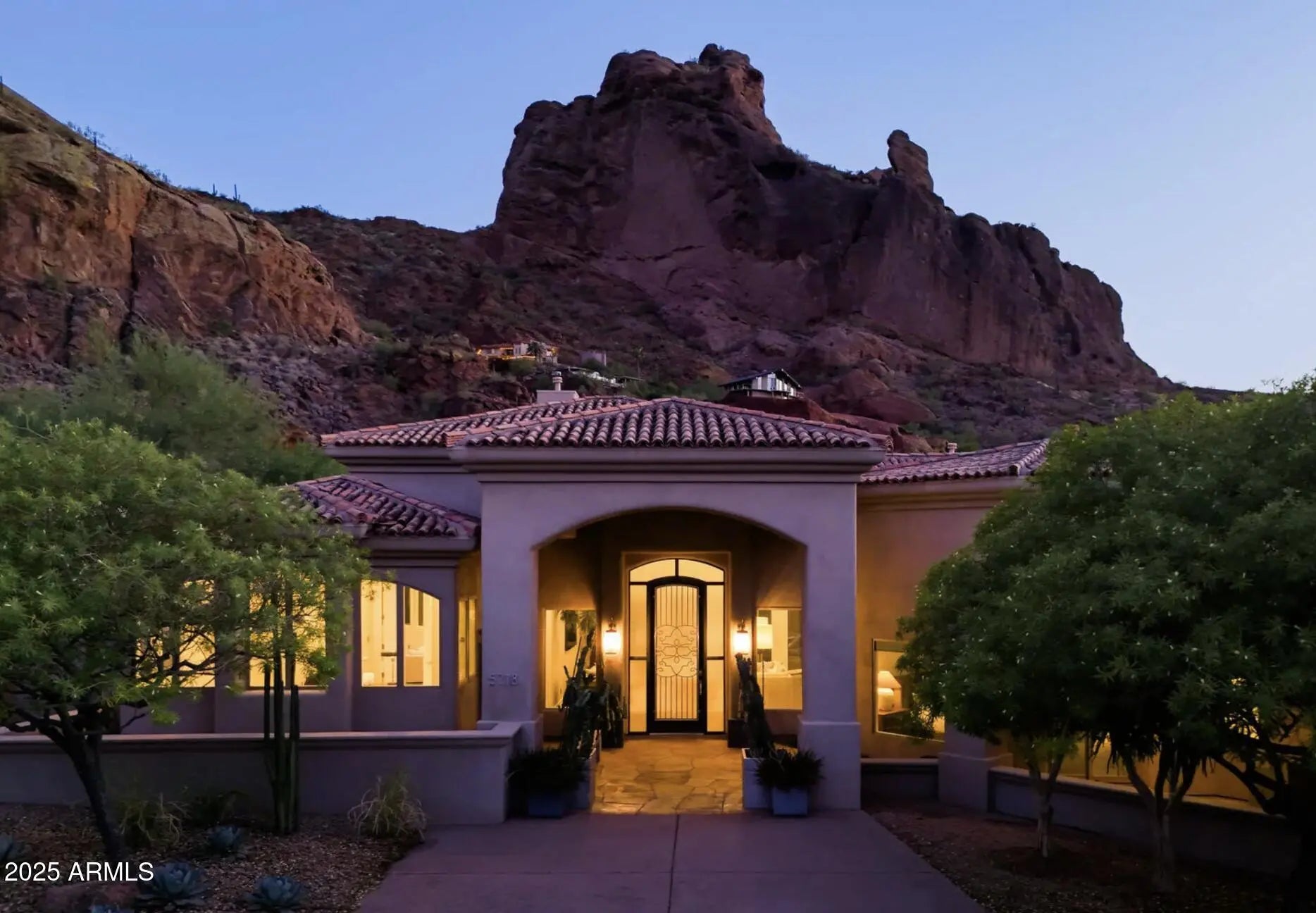 Photo of Listing #6883302