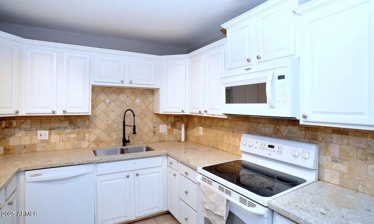 Photo of Listing #6883897