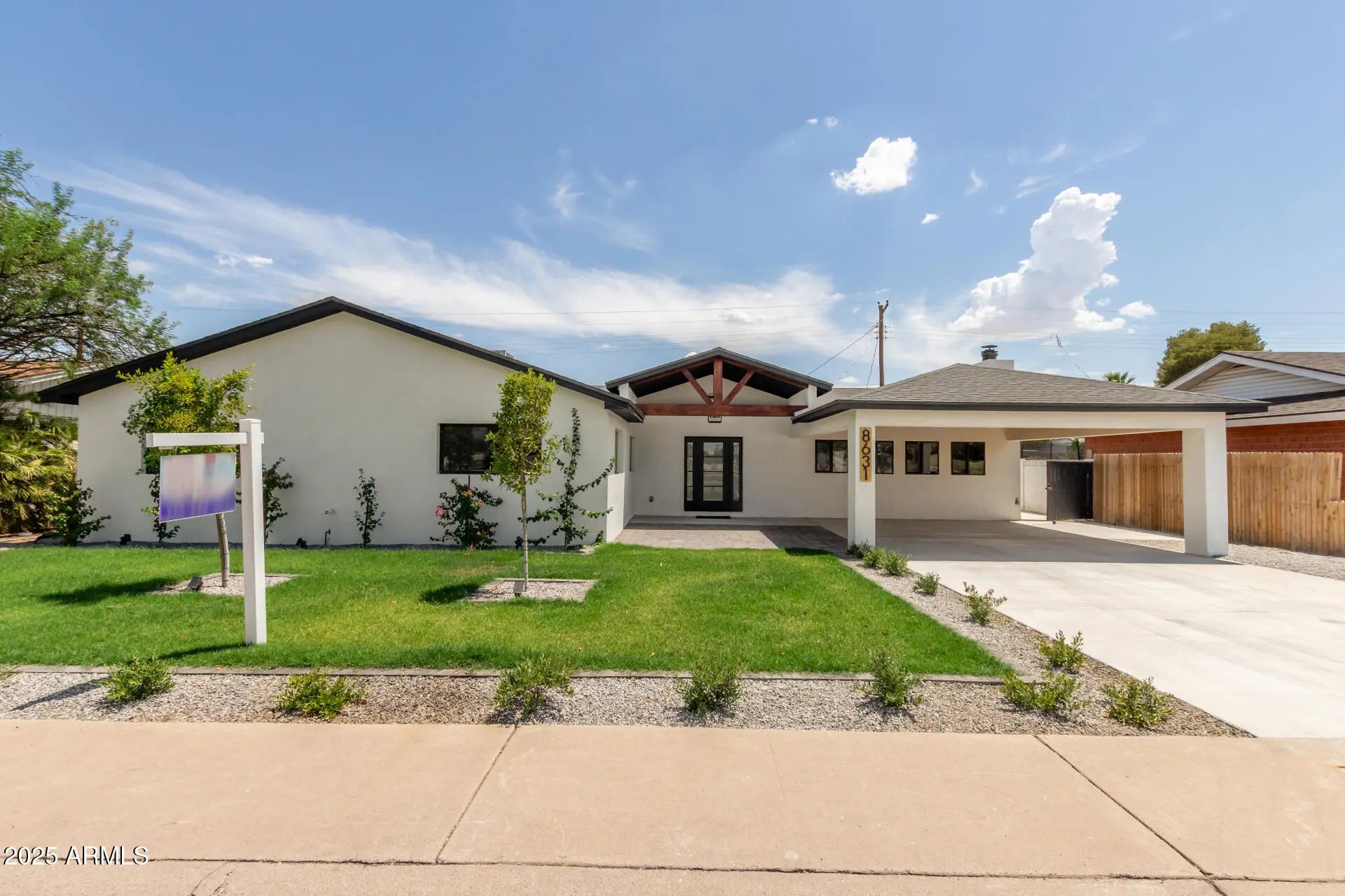 Photo of Listing #6889102