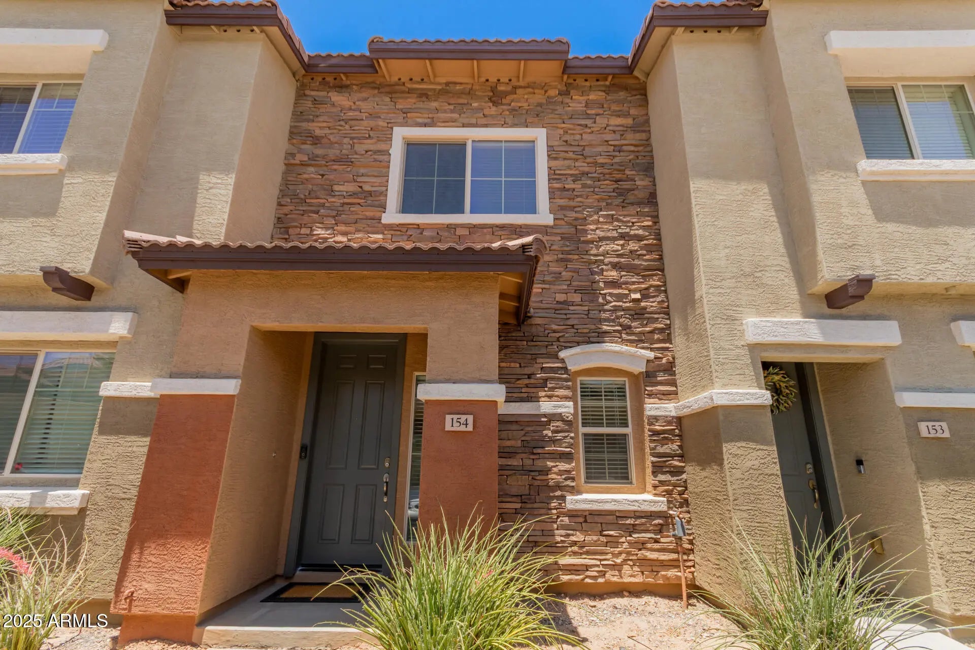 Photo of Listing #6883668