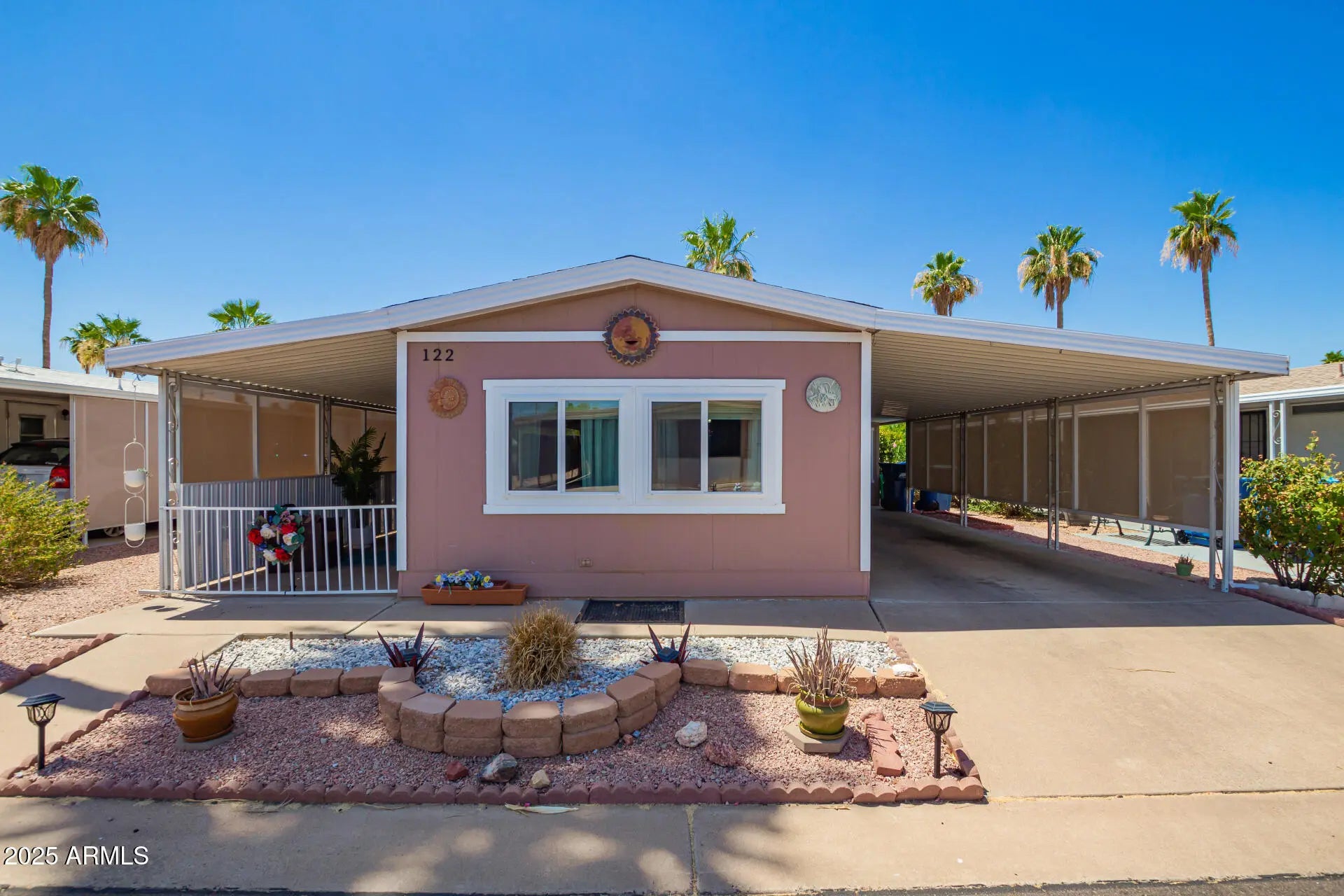 Photo of Listing #6883896