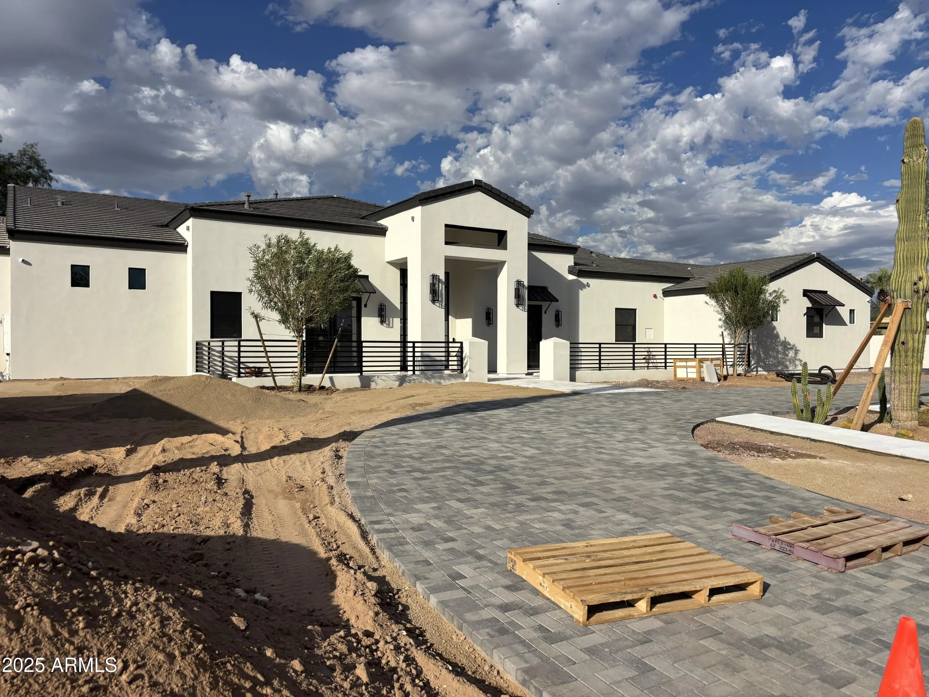 Photo of Listing #6883751