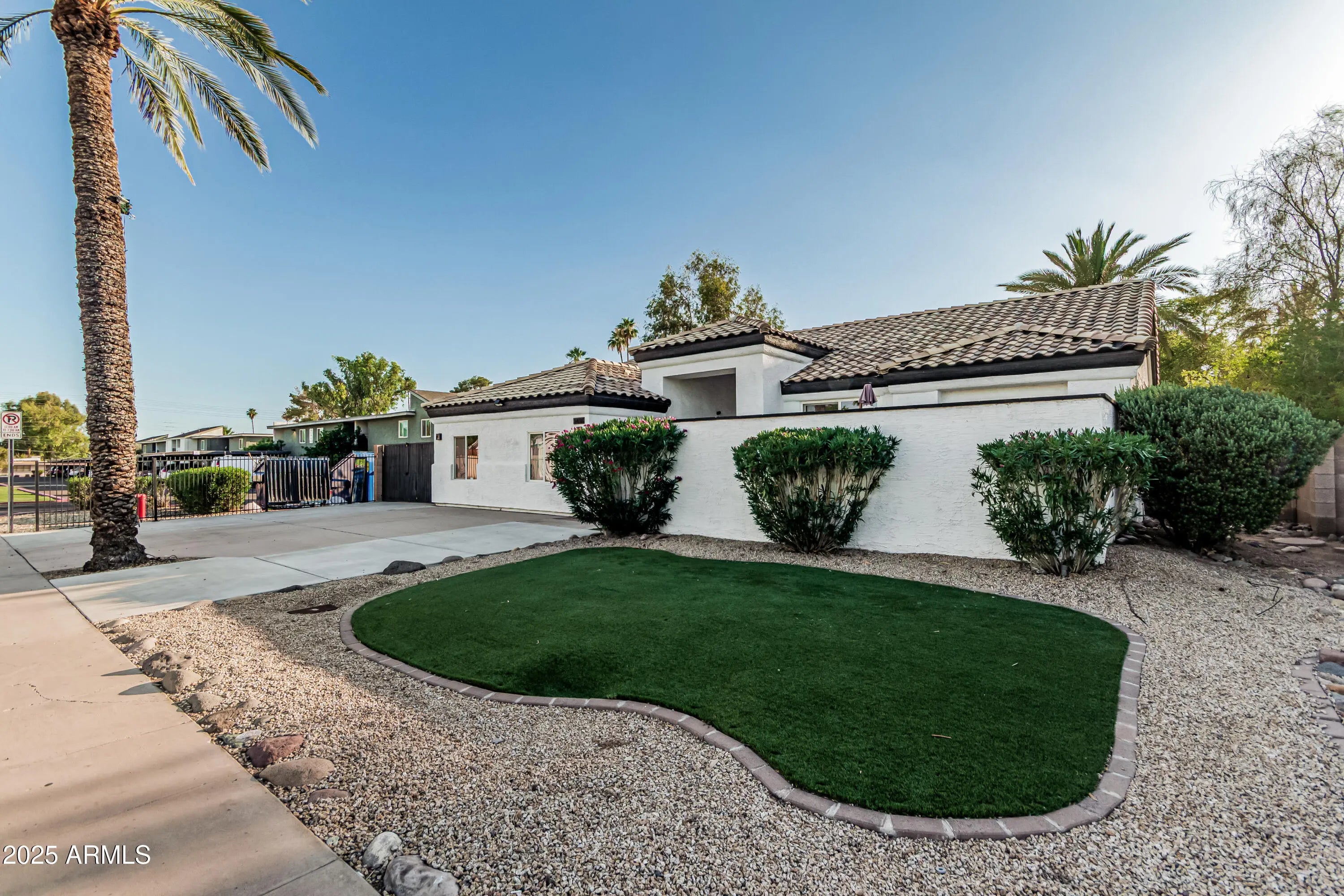 Photo of Listing #6941804