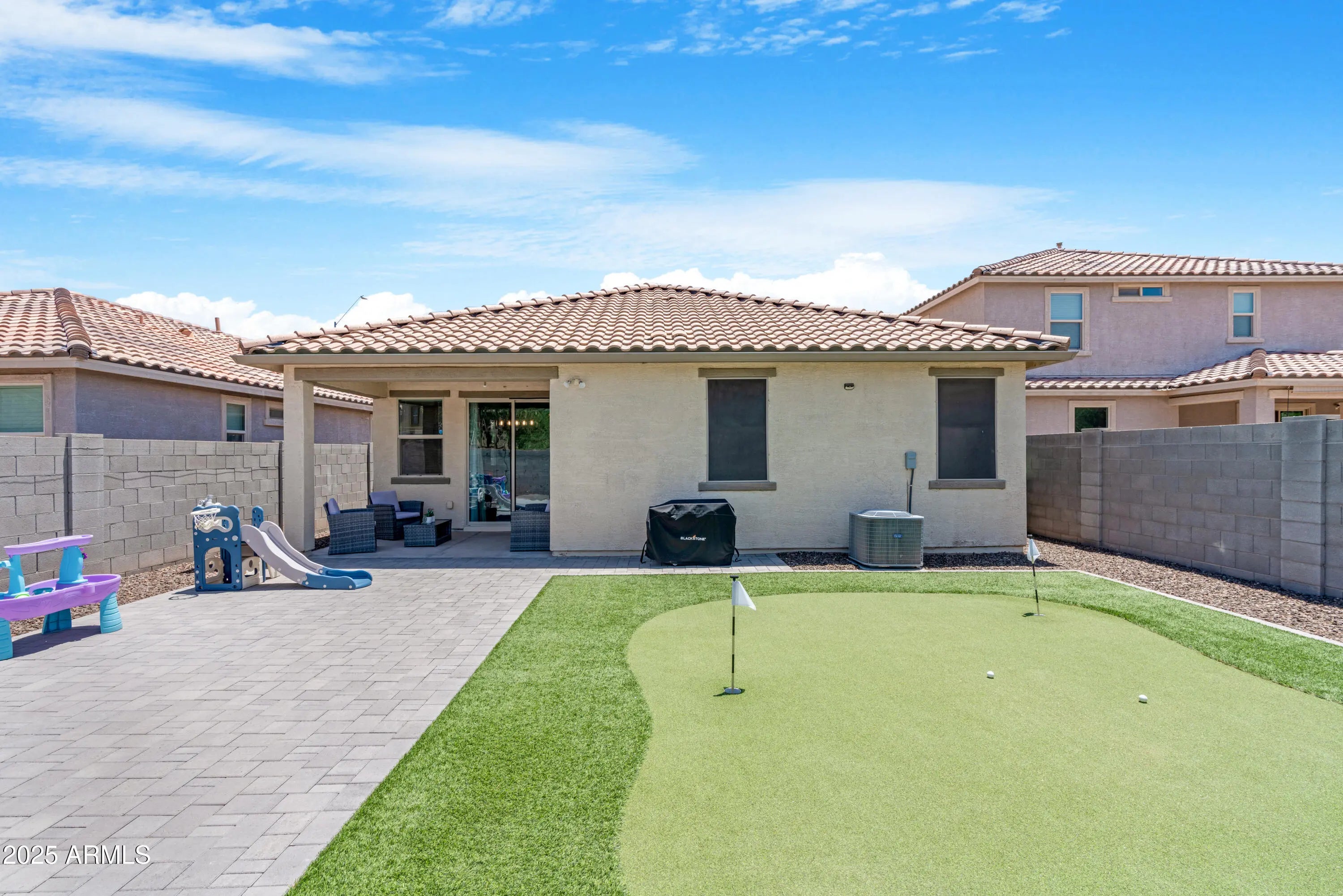 Photo of Listing #6889563