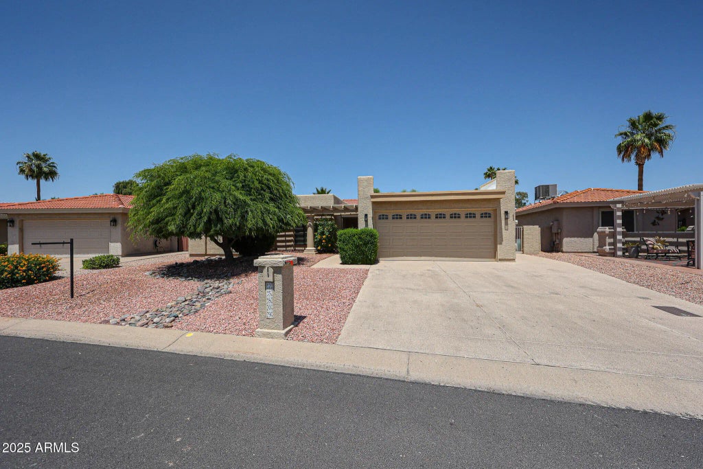 25809 S Hollygreen Drive, Sun Lakes