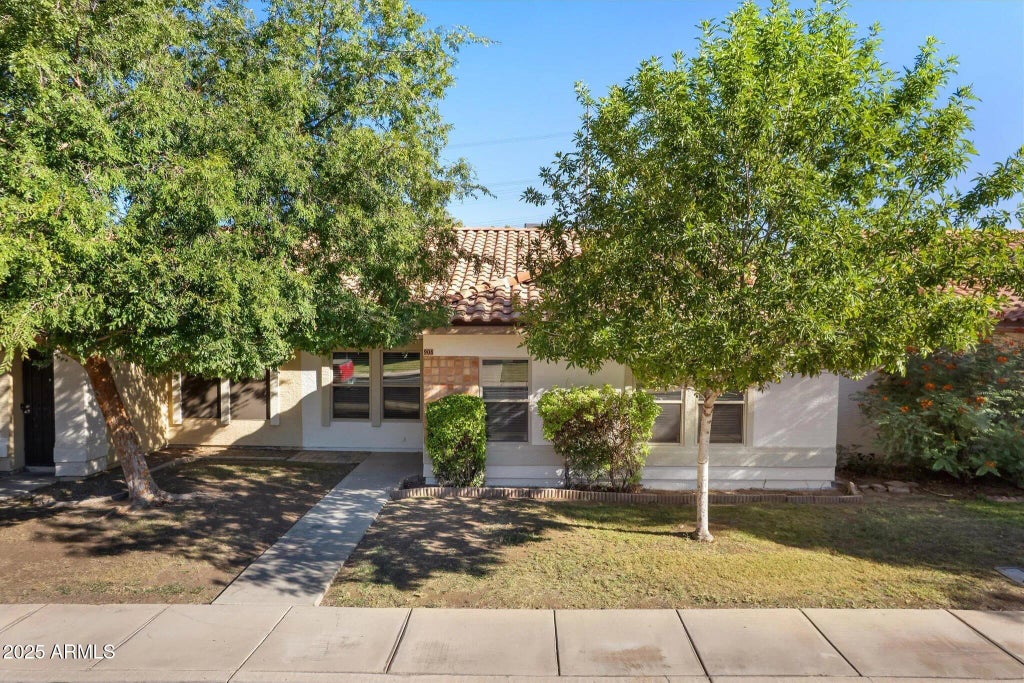 908 E Vaughn Avenue, Gilbert