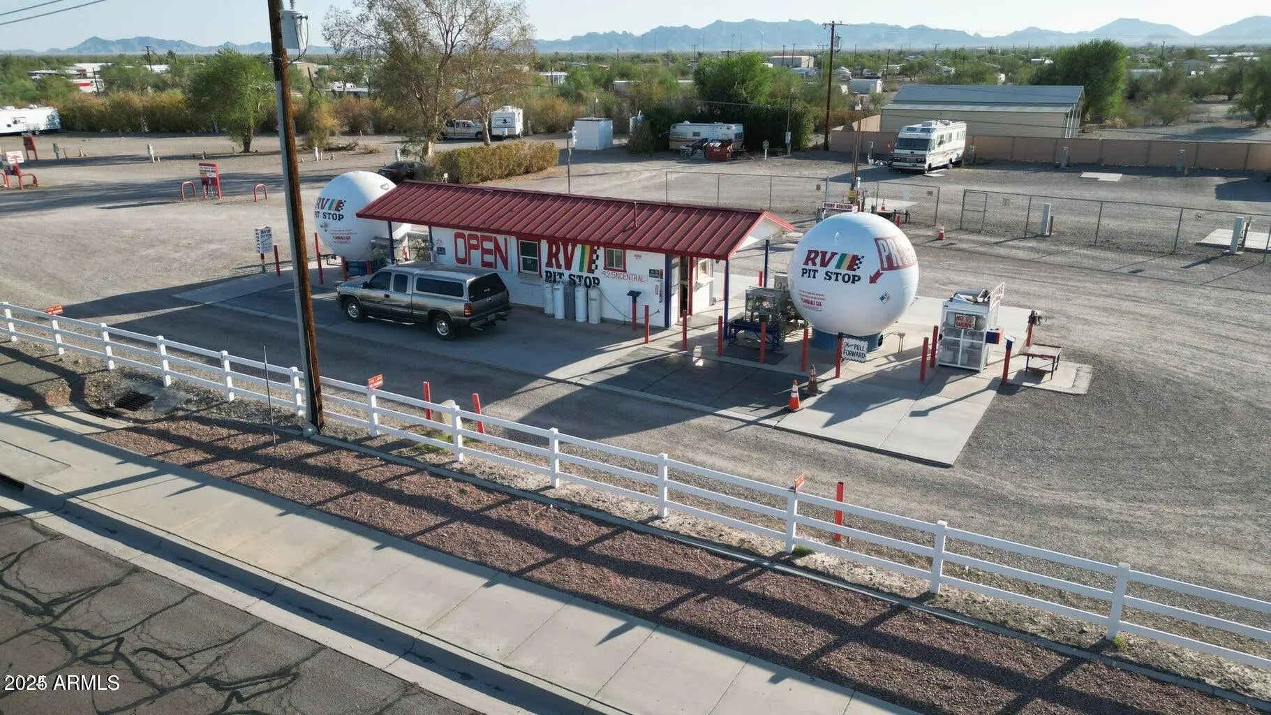 Photo of Listing #6884370