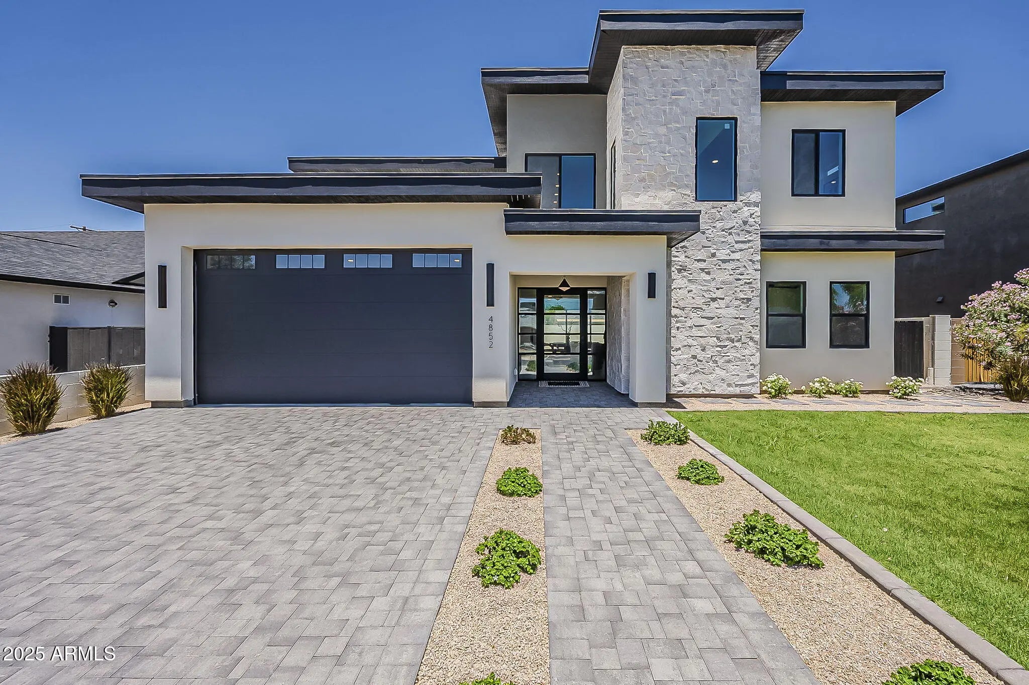 Photo of Listing #6885354