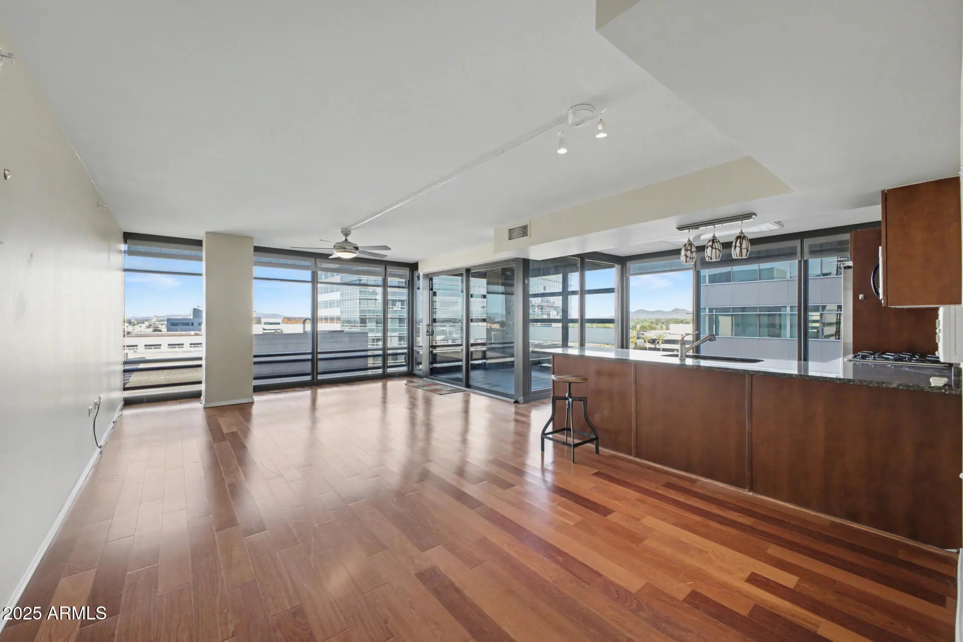 Photo of Listing #6964856