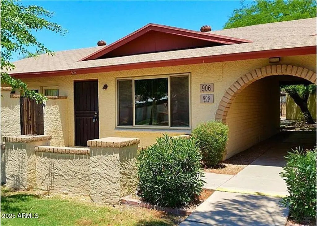 Photo of Listing #6903131