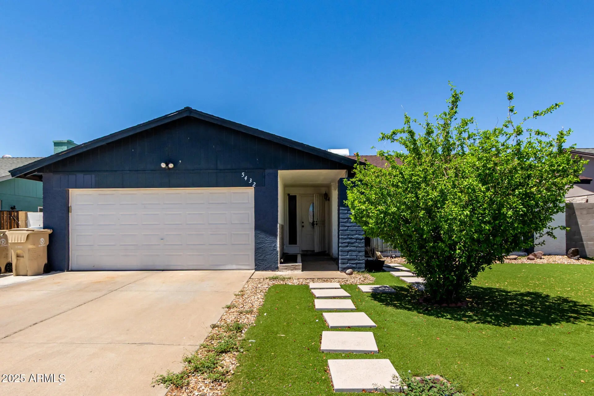 Photo of Listing #6884744