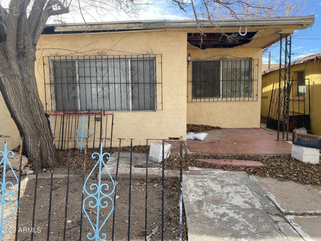 313 E 16th Street, Douglas