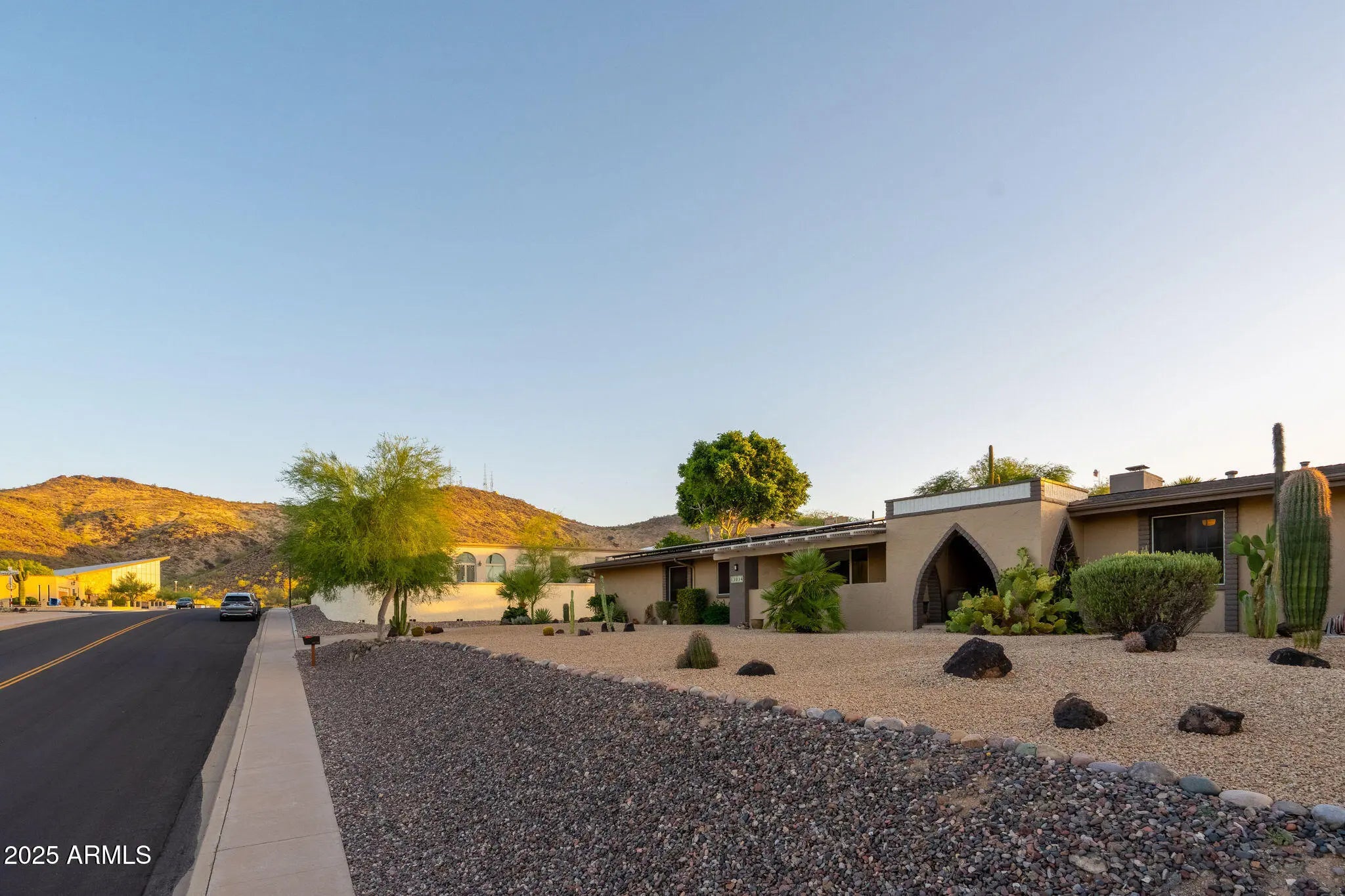 Photo of Listing #6885308