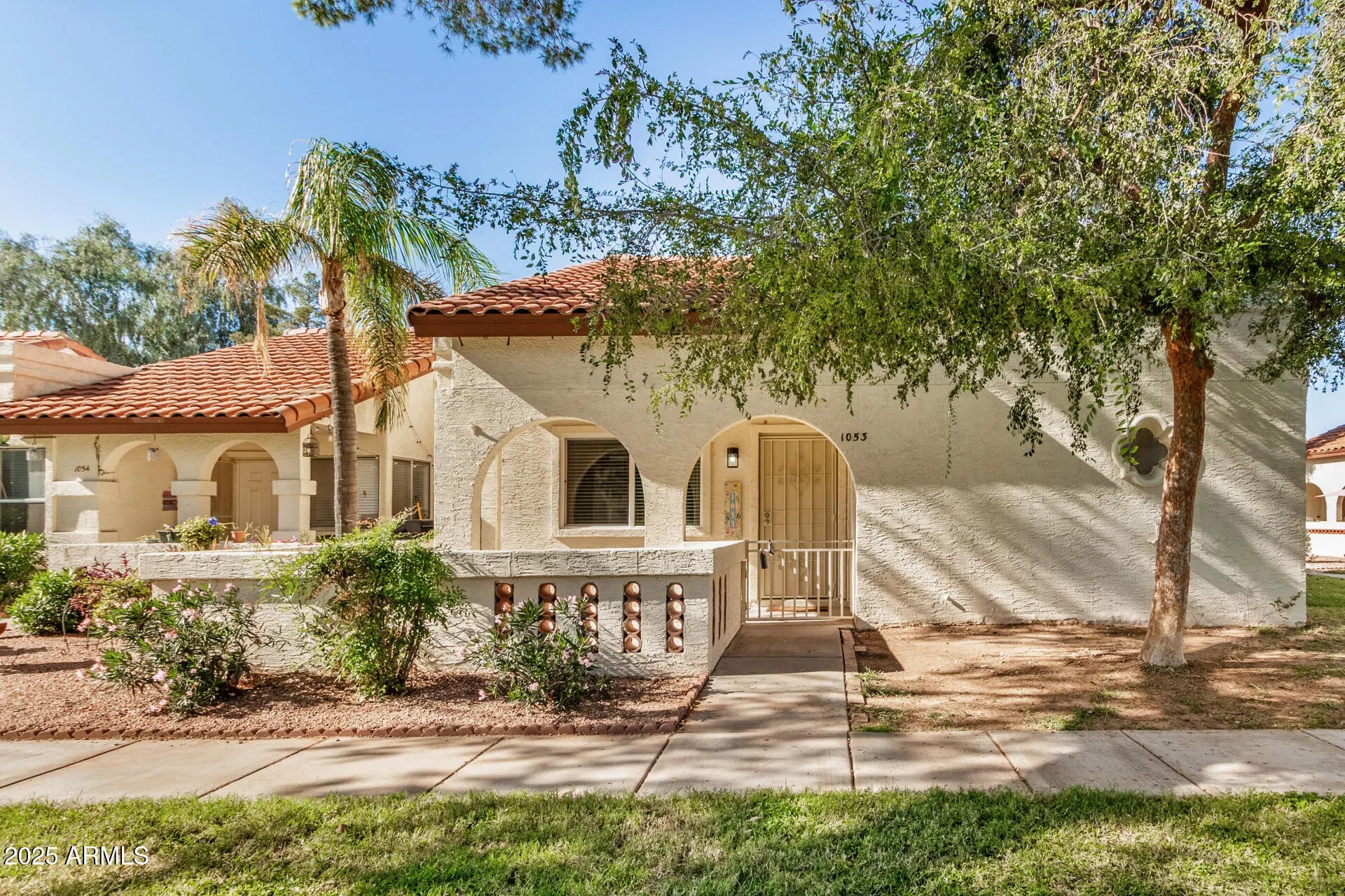 Photo of Listing #6885509