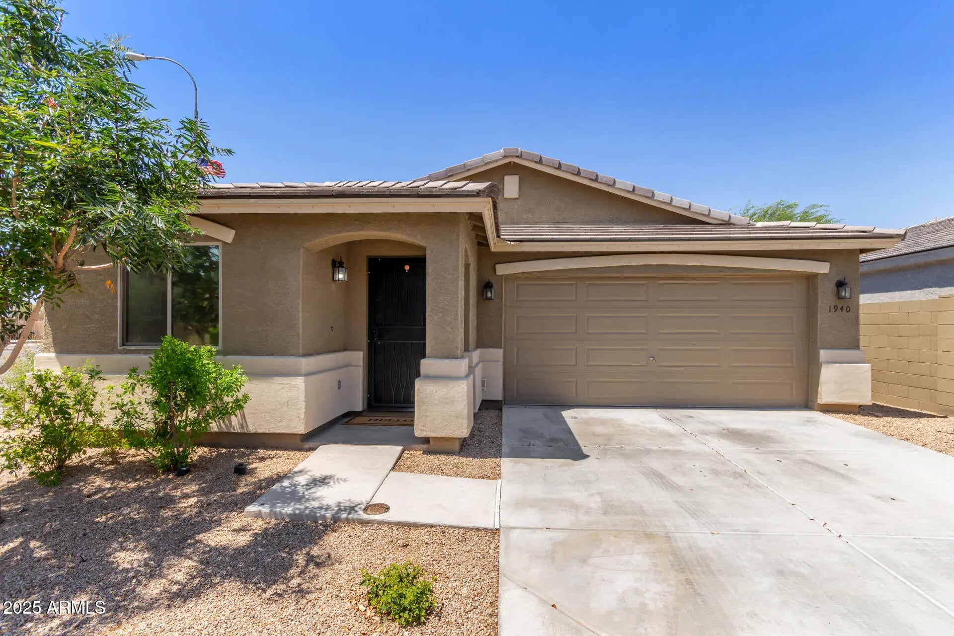 Photo of Listing #6885699