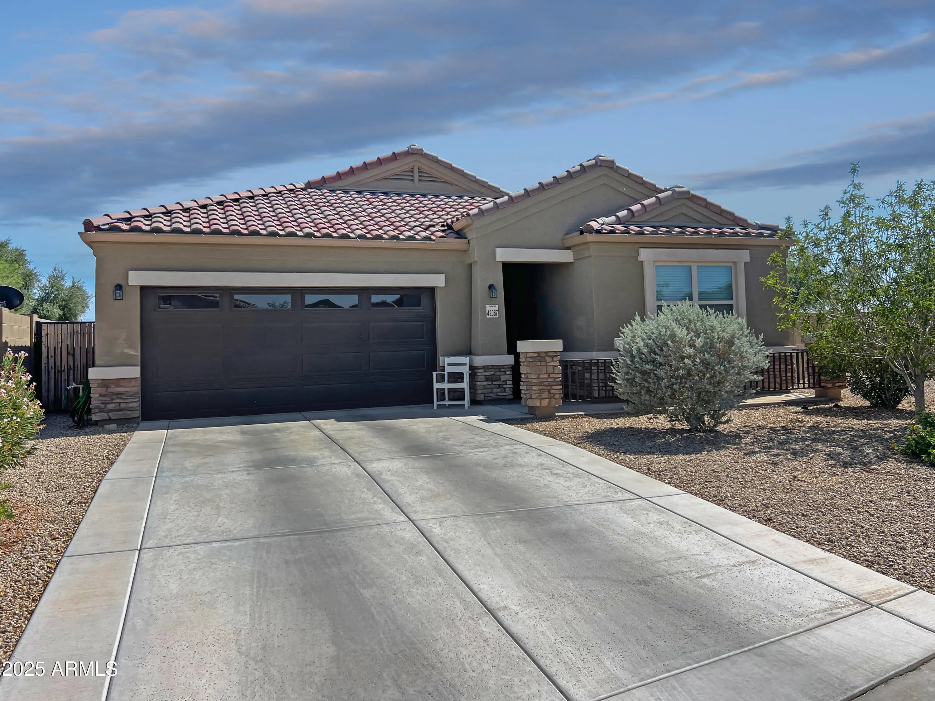 Photo of Listing #6886828