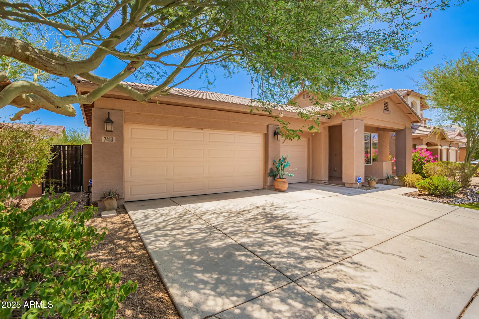 Photo of Listing #6886214