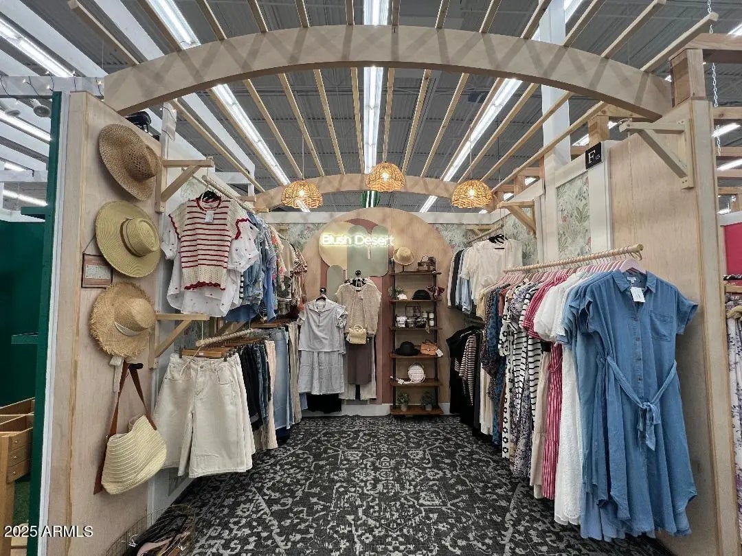 Photo of Listing #6885550