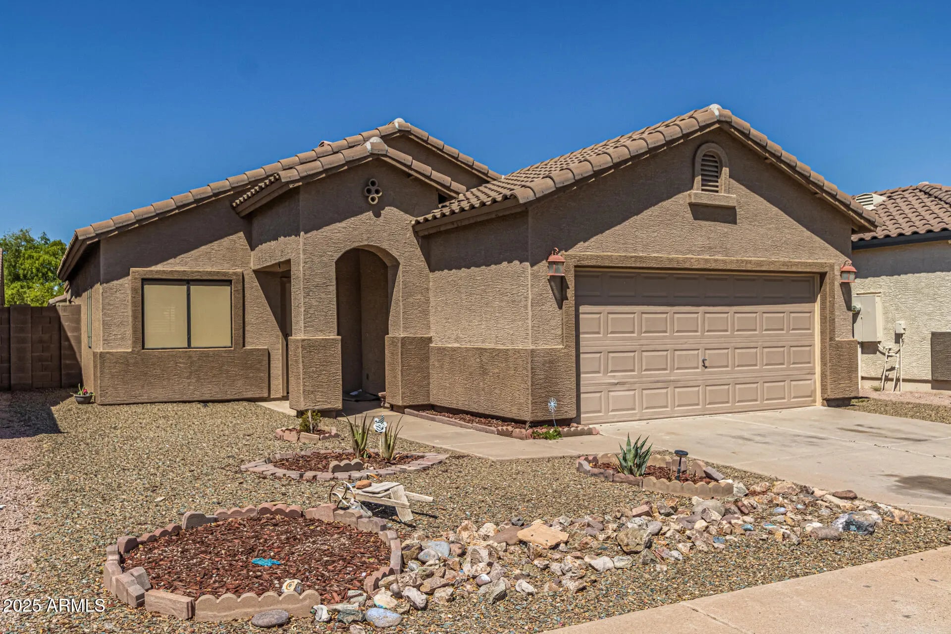 Photo of Listing #6885590