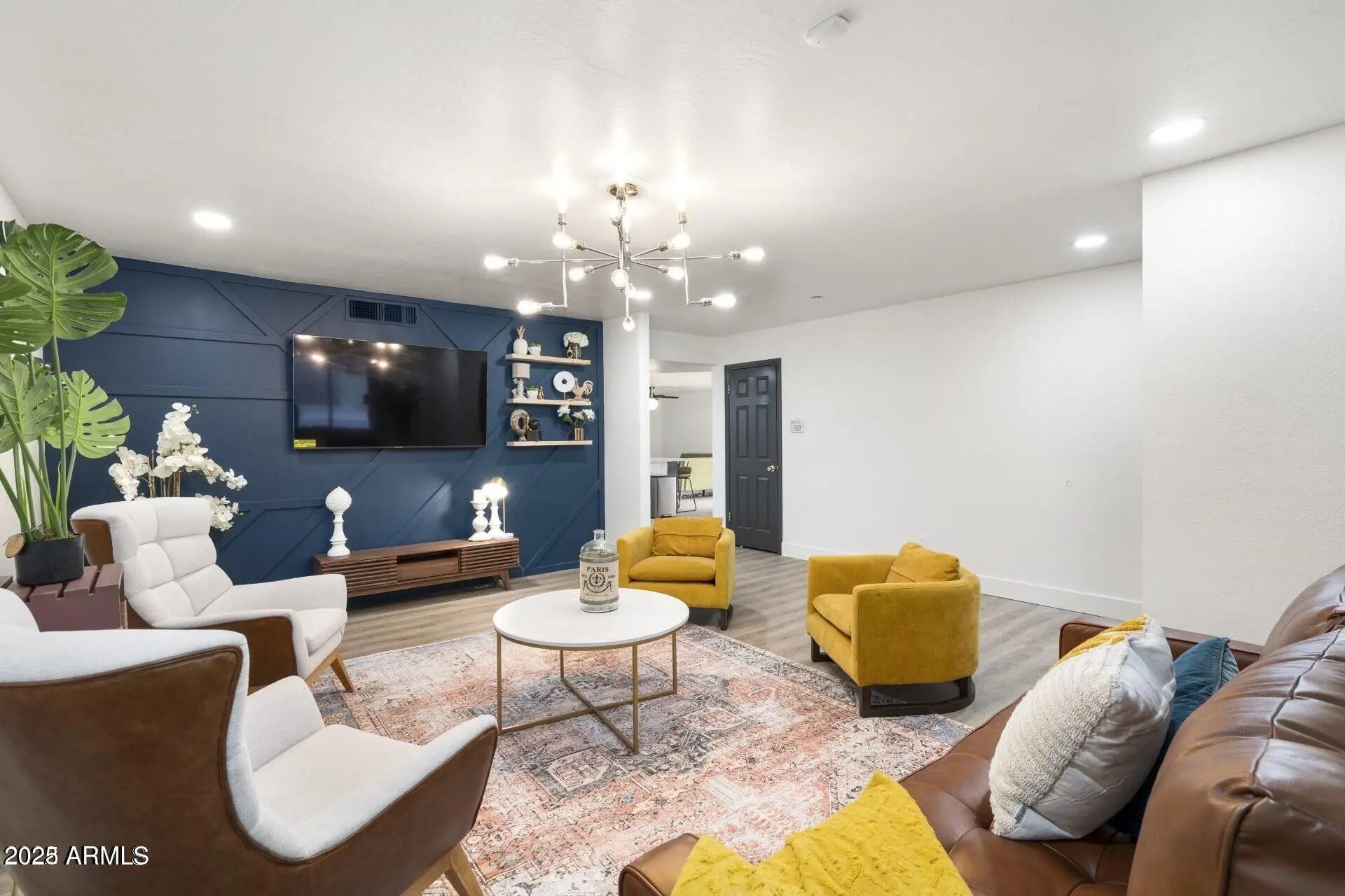 Photo of Listing #6885743