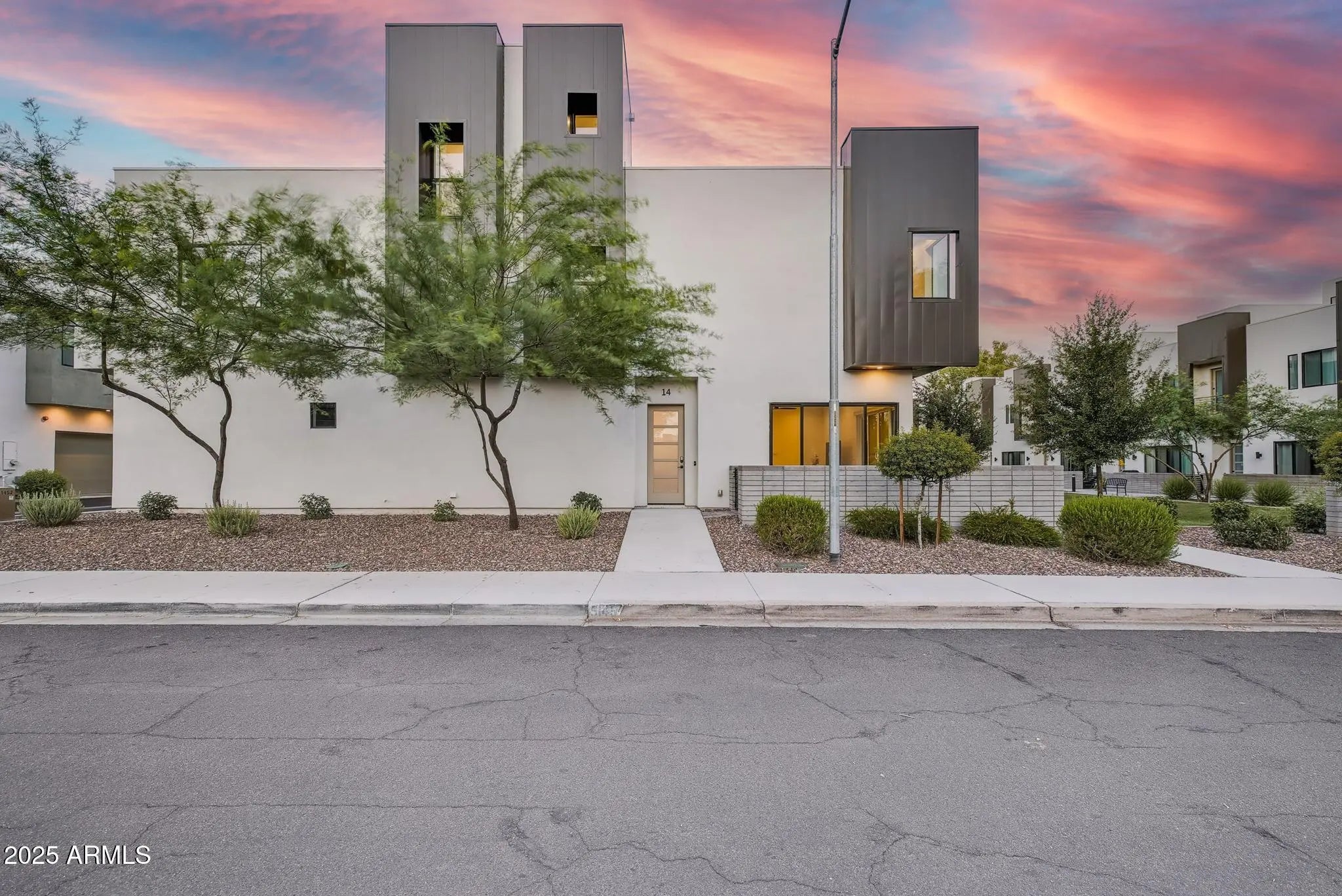 Photo of Listing #6891552