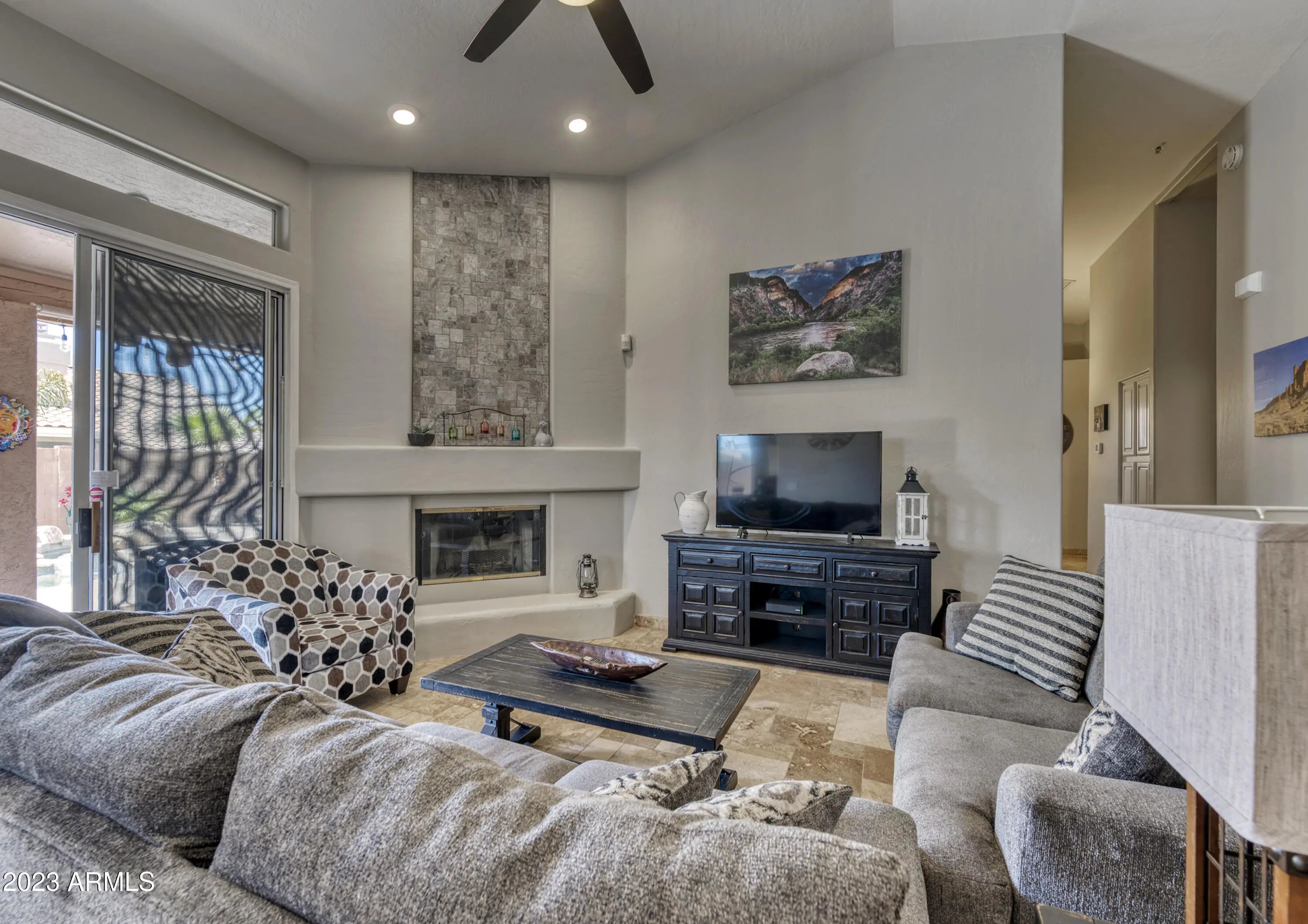 Photo of Listing #6885897