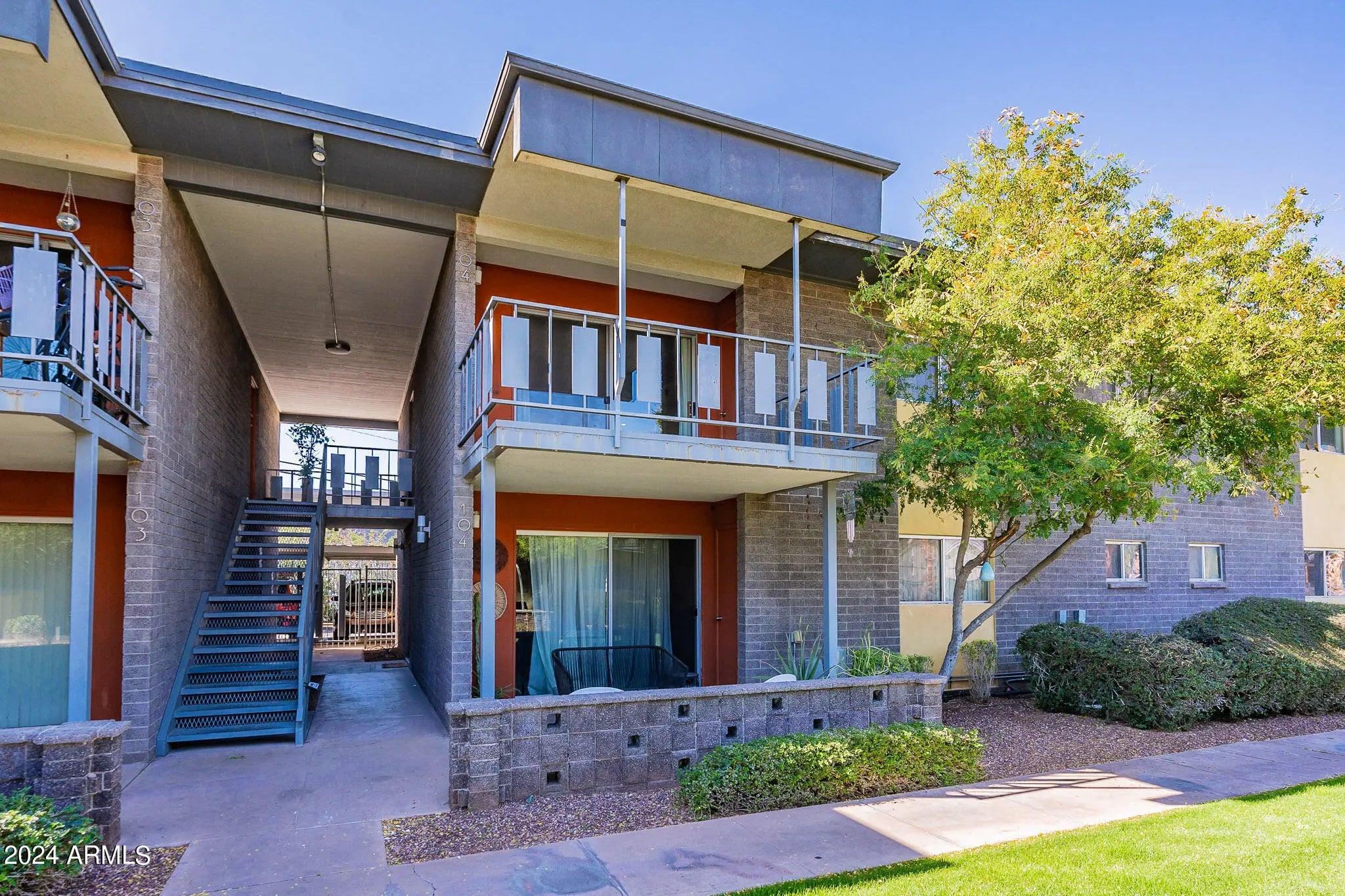 Photo of Listing #6886002