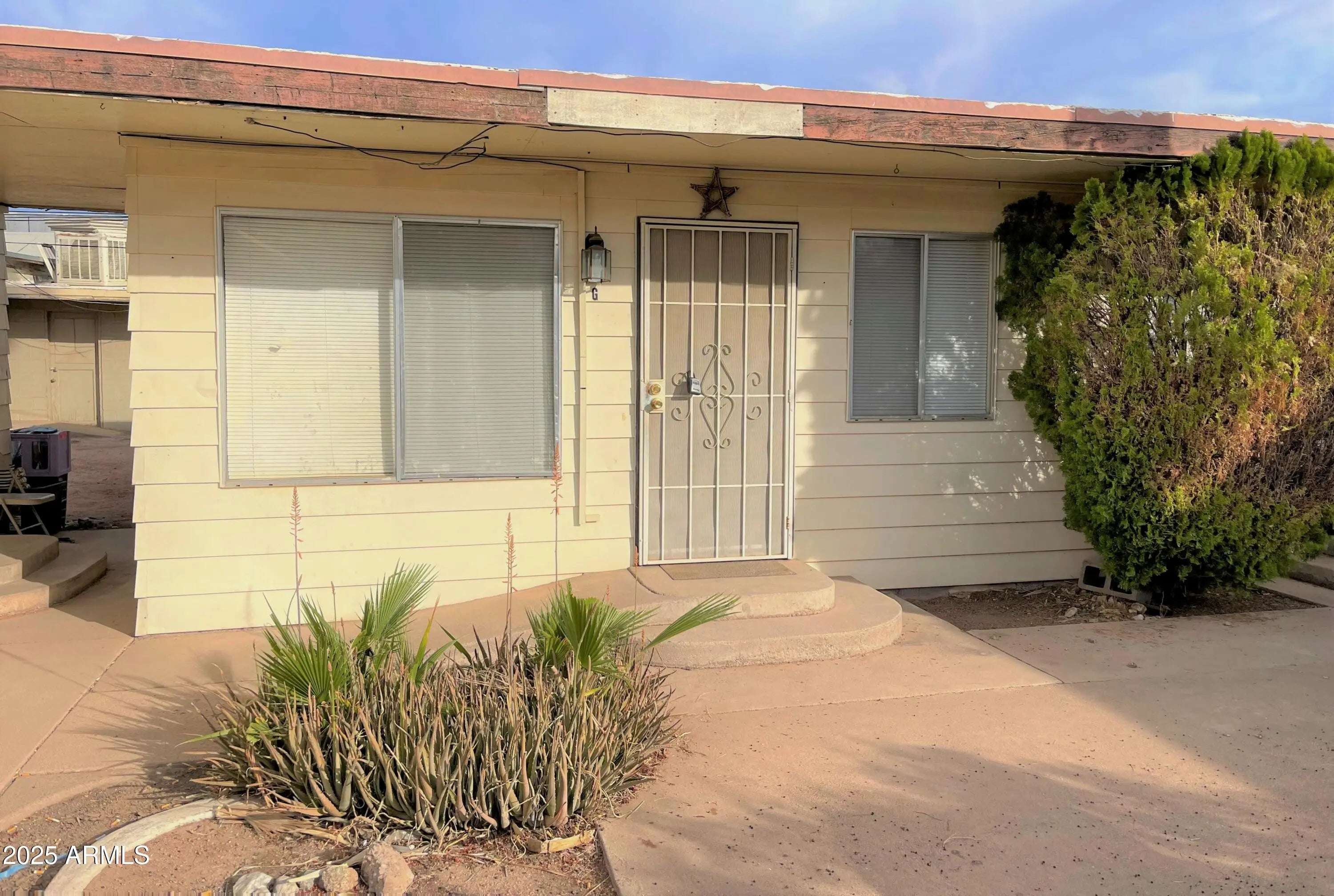 Photo of Listing #6886056