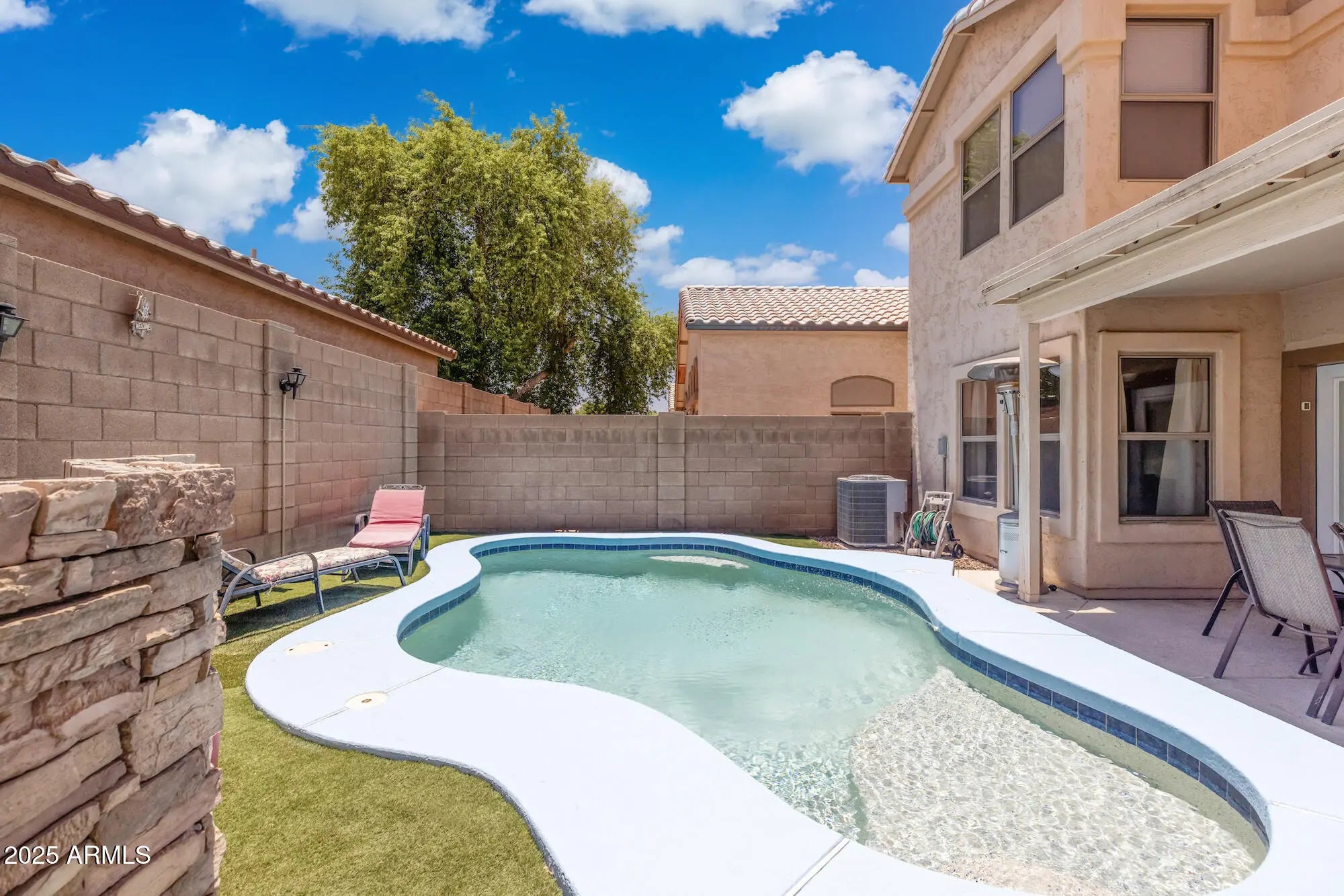 Photo of Listing #6887650