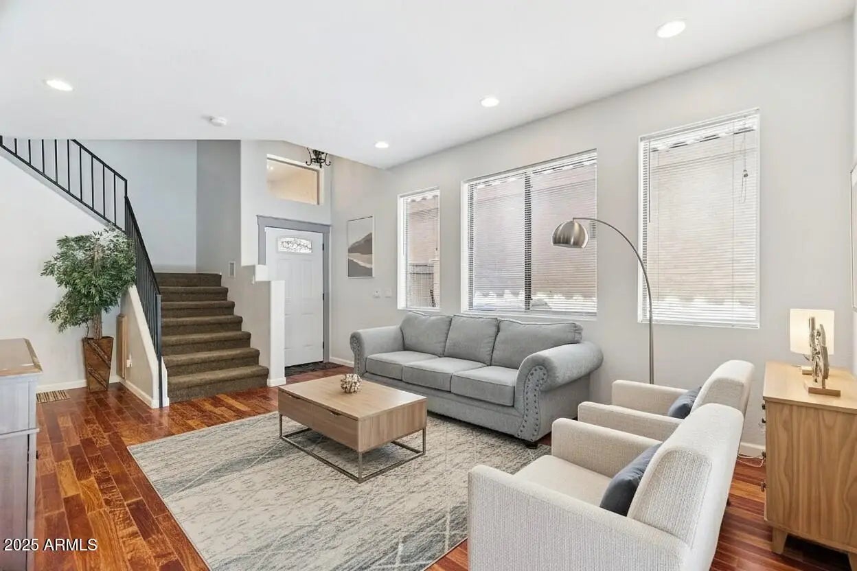 Photo of Listing #6887650