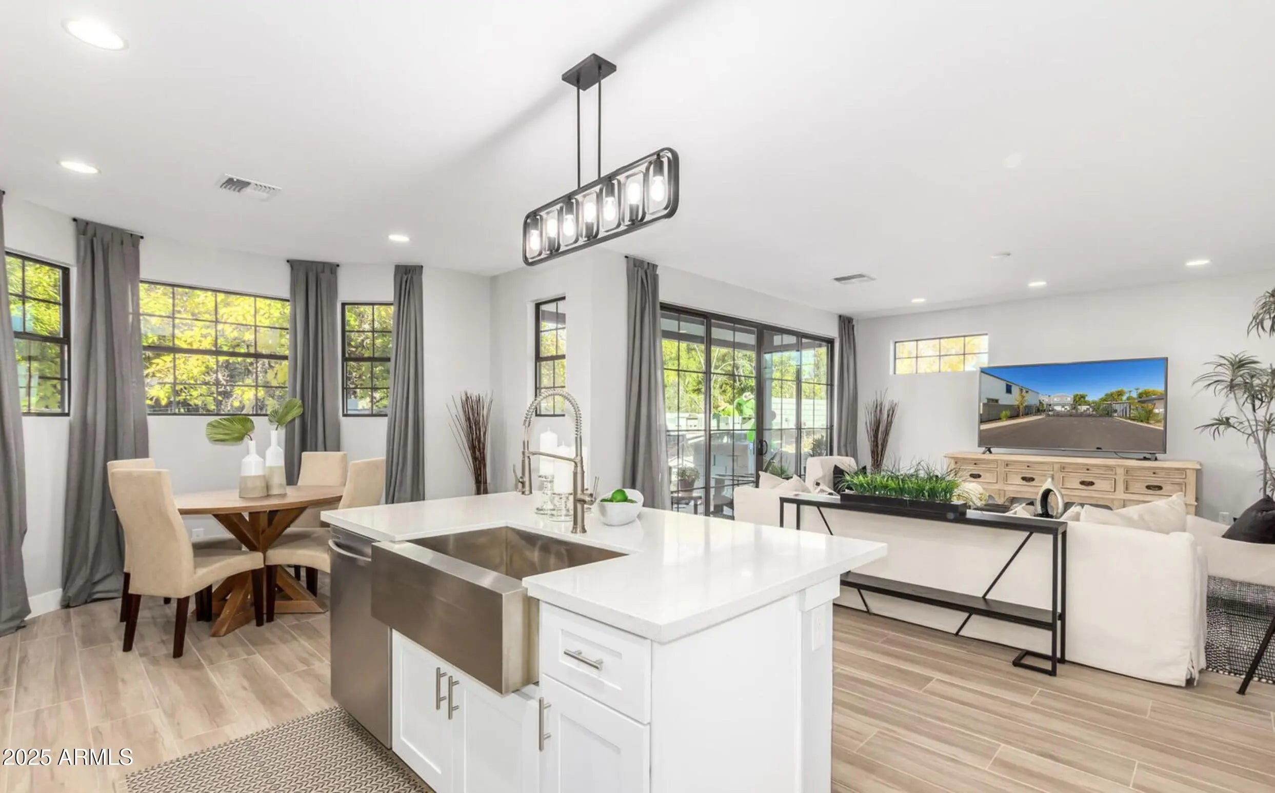 Photo of Listing #6887817