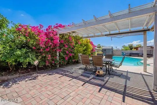 Photo of Listing #6889124