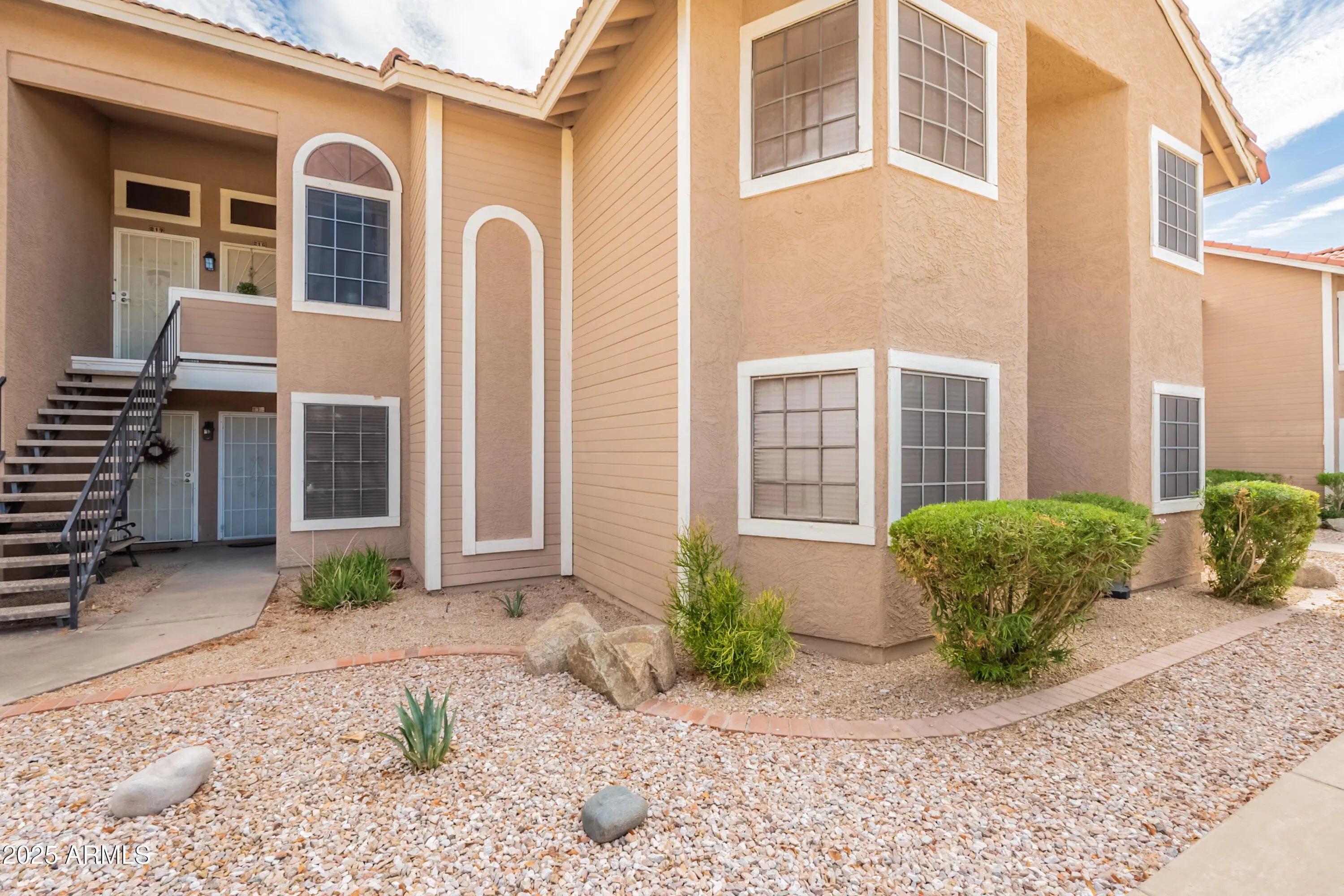 Photo of Listing #6912585